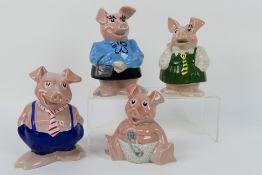 Wade England - 4 x ceramic Wade England Natwest money bank pigs. Largest pig is 18 1/2 cm in height.