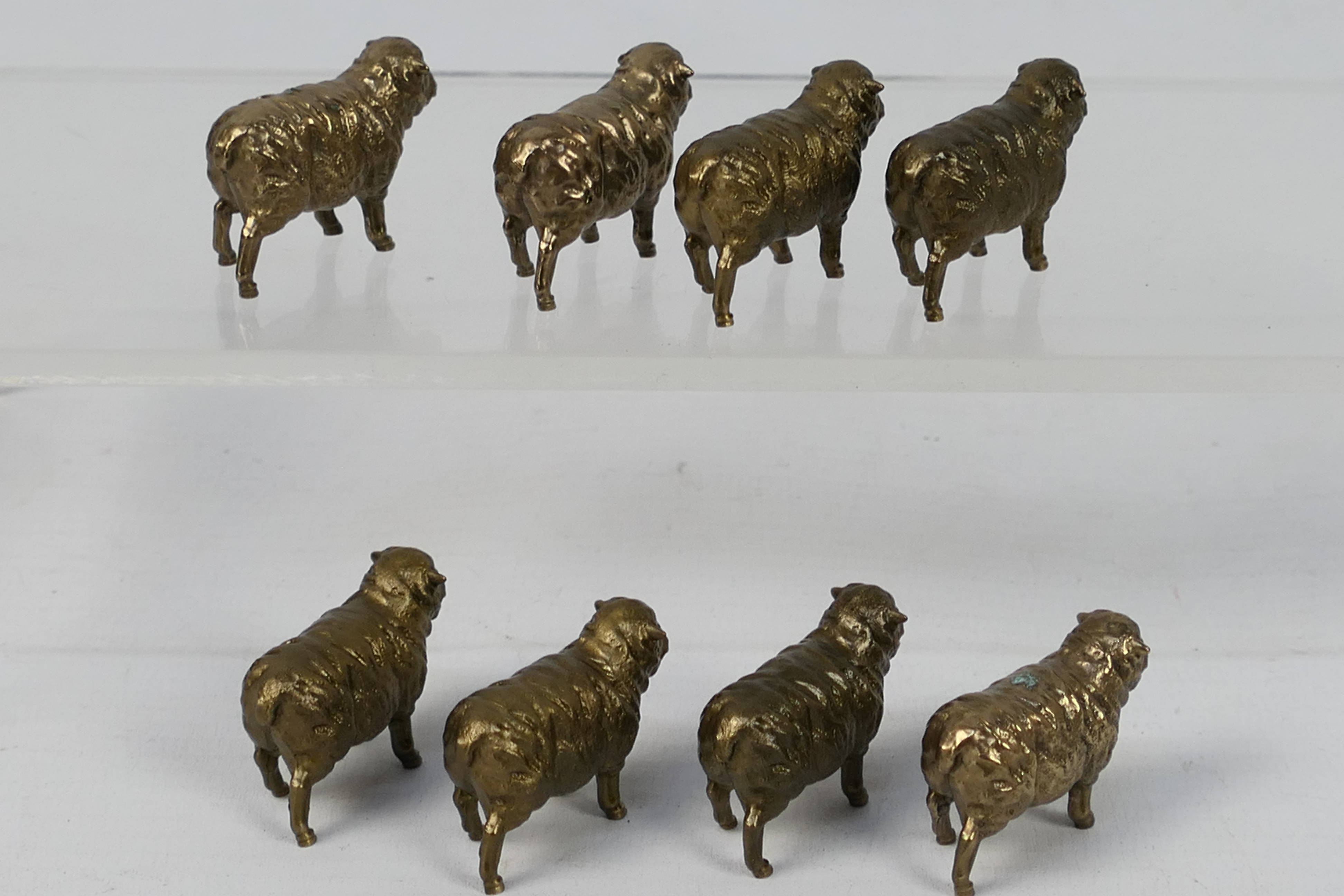 8 x bronze sheep figures. All in same si - Image 6 of 6