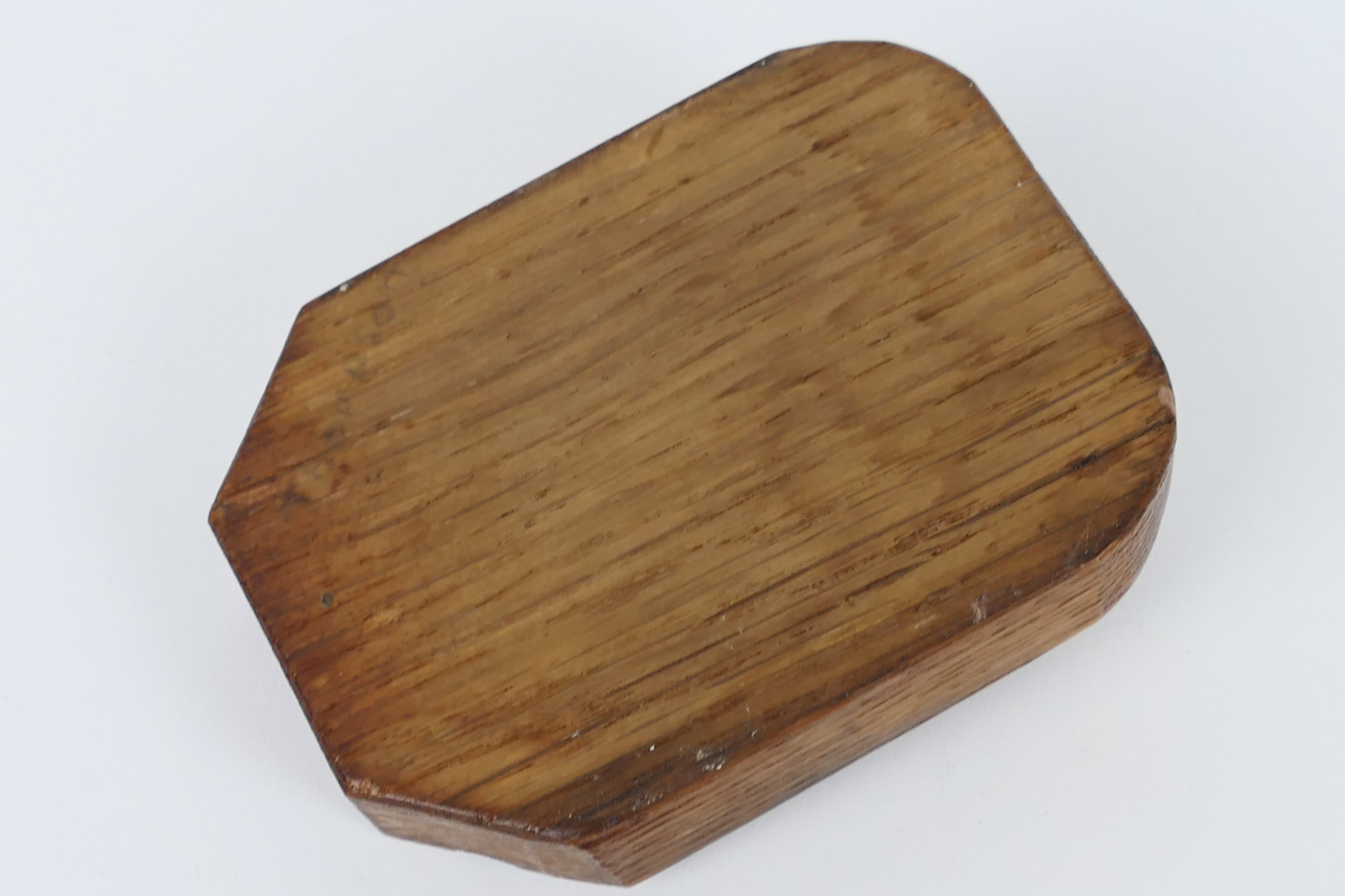 A Mouseman carved oak ashtray with signa - Image 4 of 4