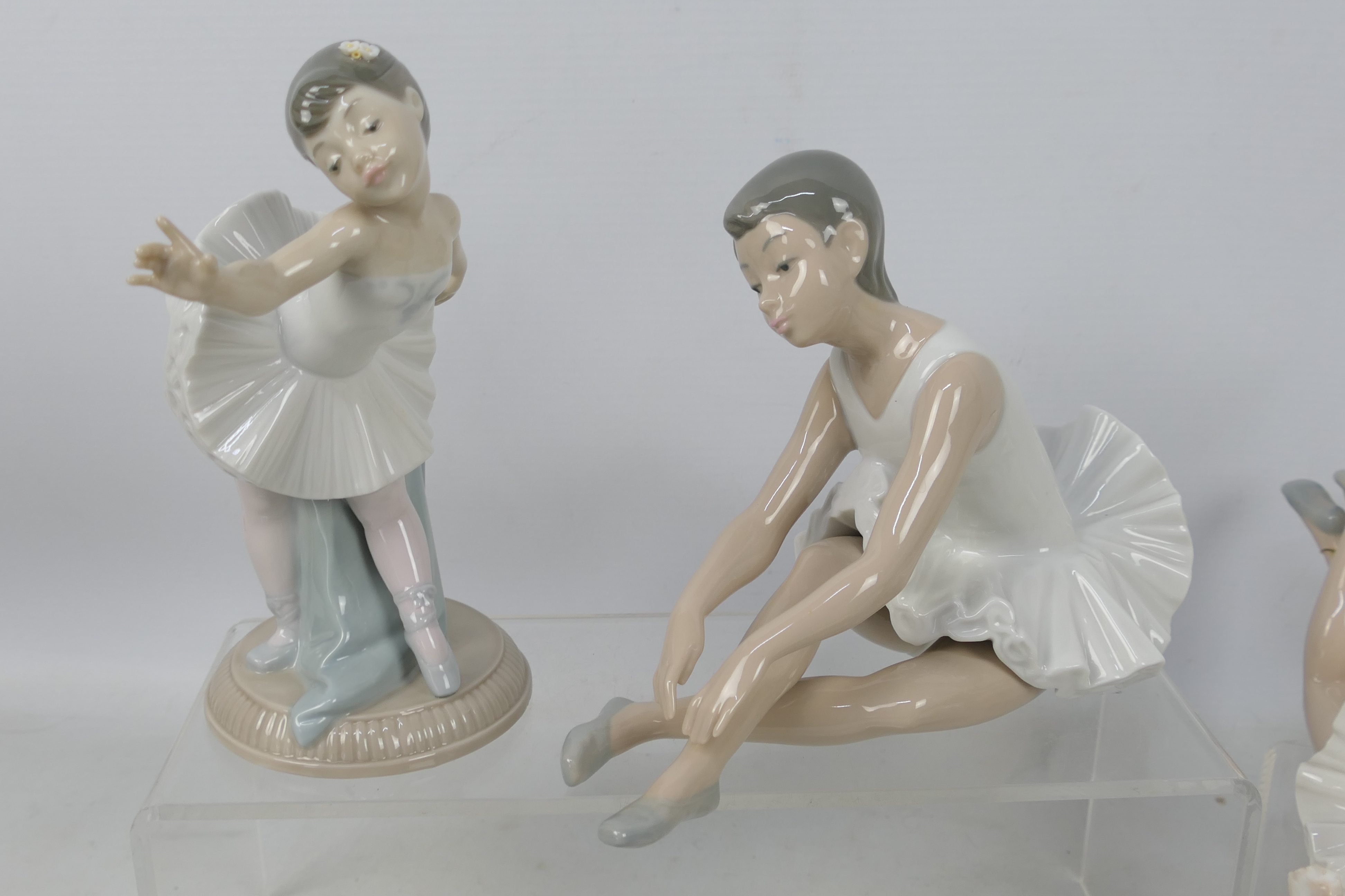 Nao - A collection of ballerina figures, - Image 2 of 6