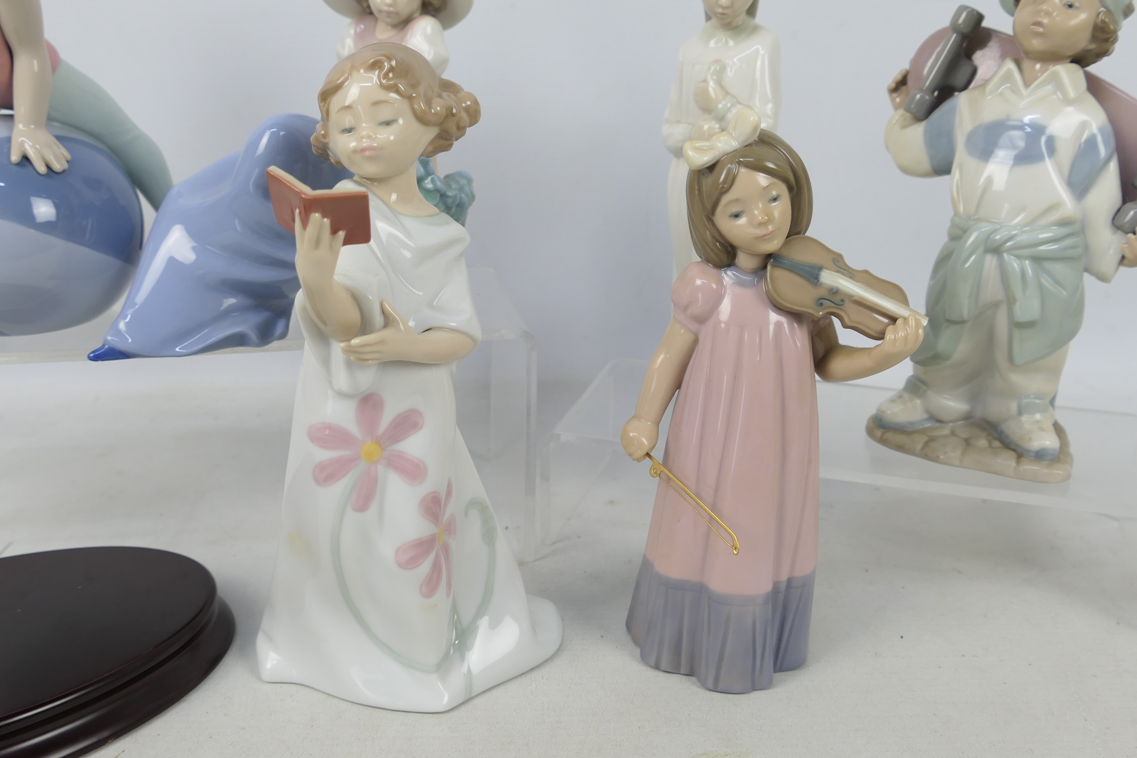 A collection of Nao figures of children - Image 3 of 5