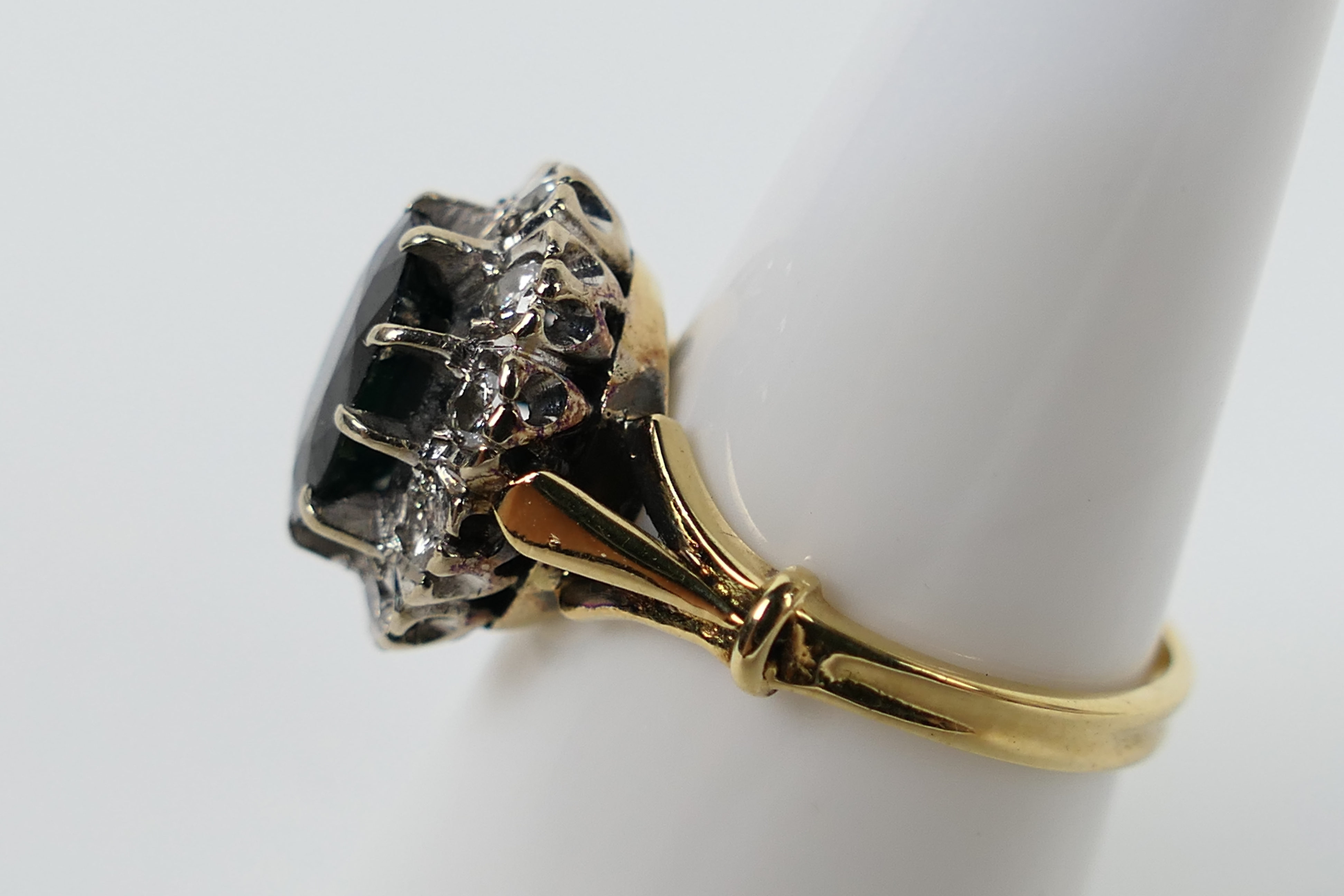 An 18ct yellow gold sapphire and diamond - Image 2 of 5