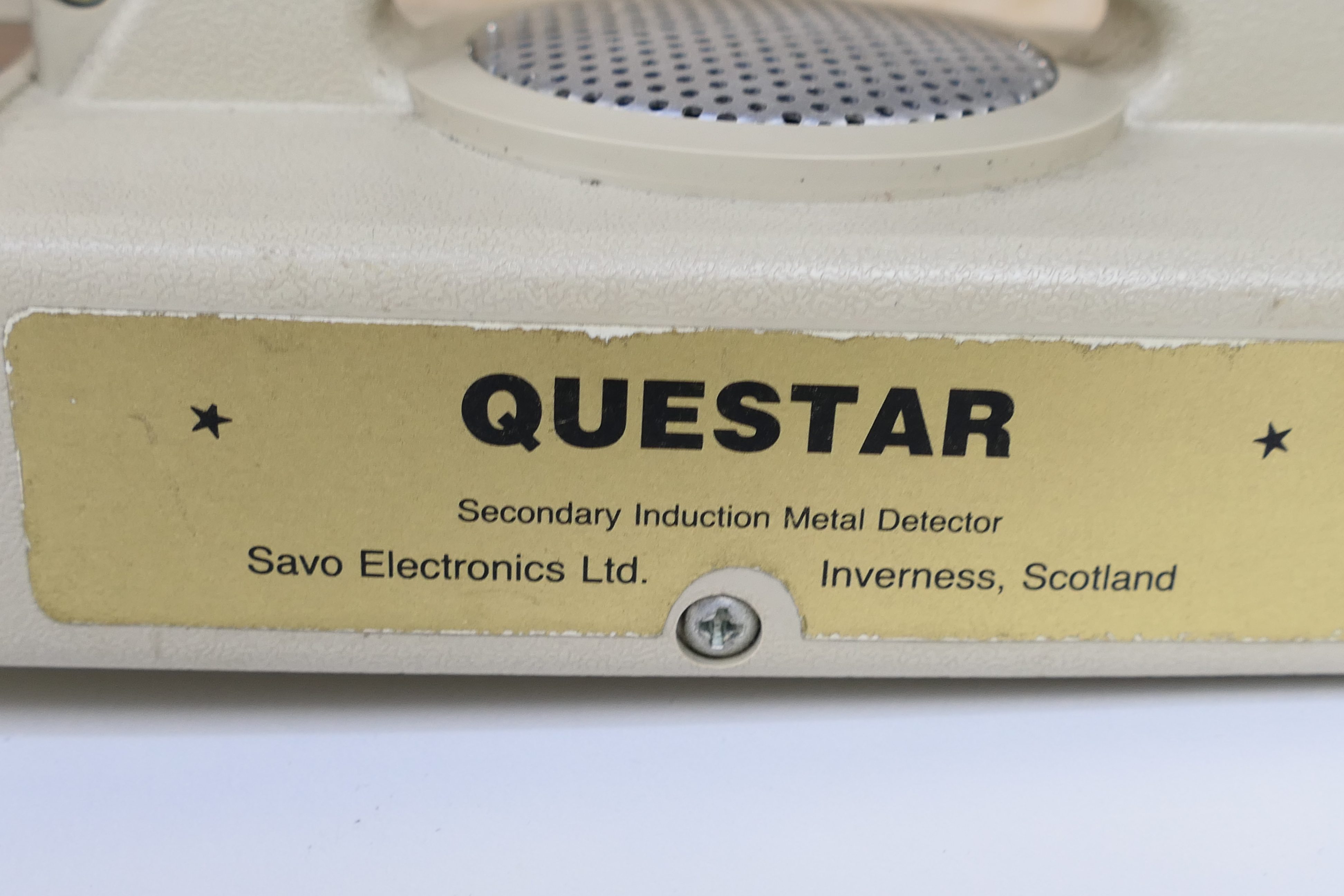 Questar - A Questar metal detector. Meta - Image 5 of 5