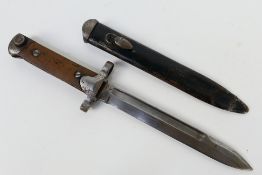 Italian 1938 pattern Mannlicher Carcano knife bayonet (fixed), 18 cm fullered blade,