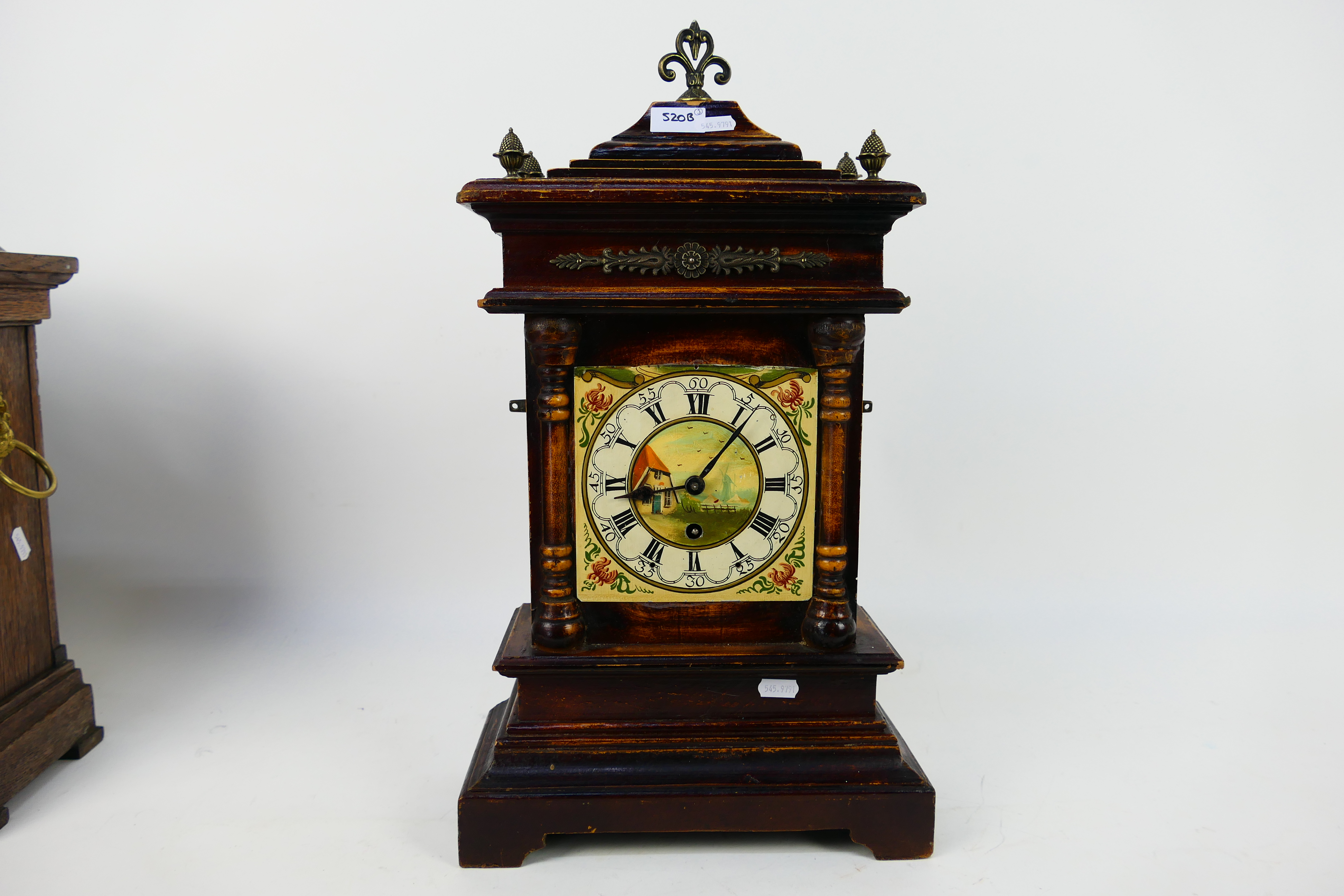 A good lot to include three mantel/ table clocks, - Image 12 of 15