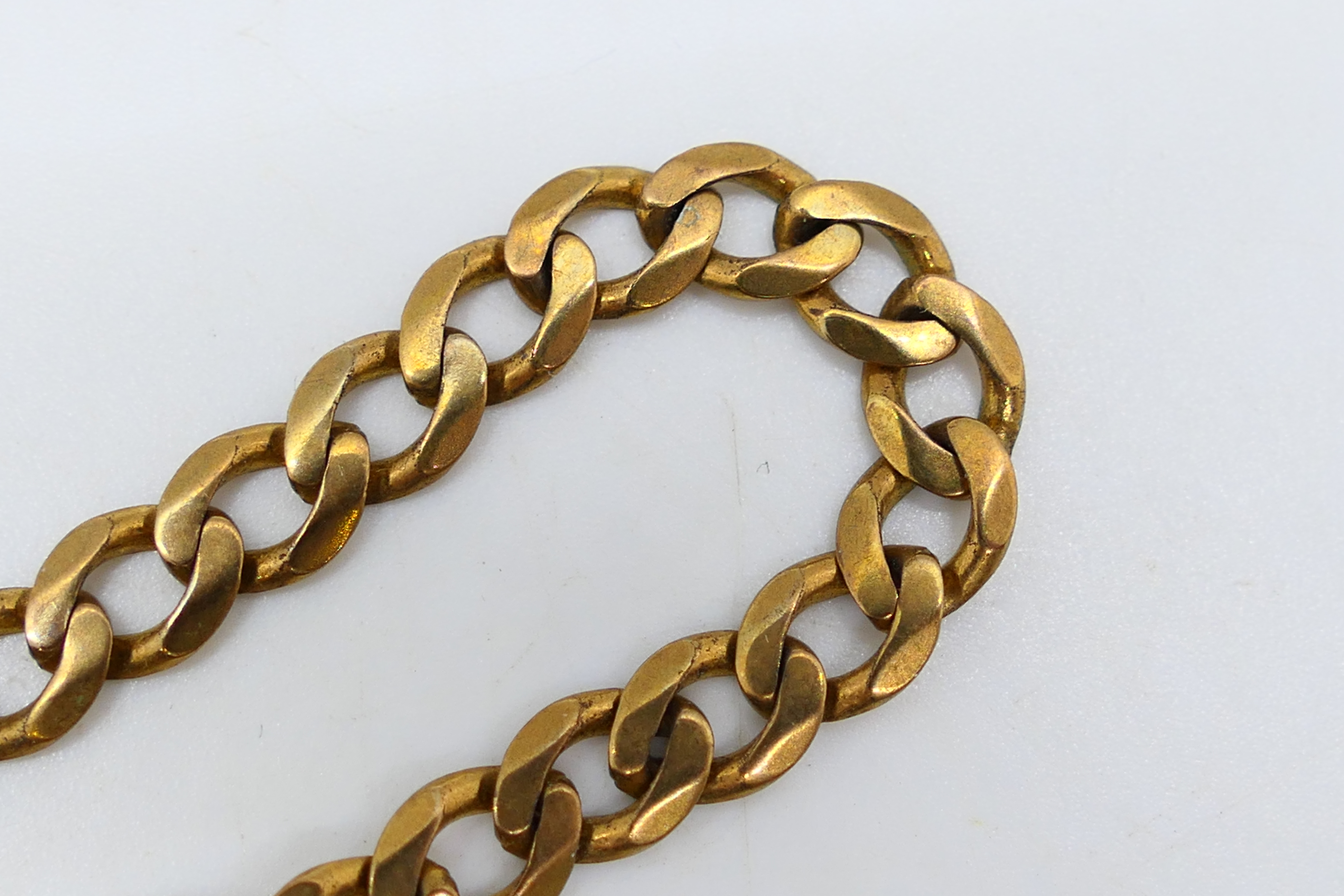 An Italian 9ct yellow gold curb link bracelet, 19 cm (l), approximately 6.2 grams. - Image 2 of 3