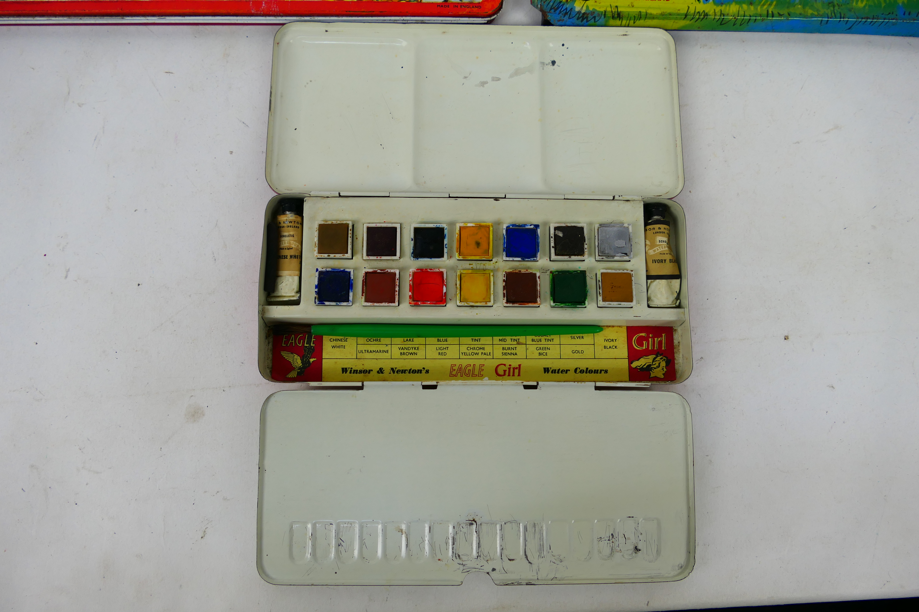 MAP - Windsor & Newton - Fred Liebetruth - Vintage Paint Tins / Pallets. - Image 3 of 8