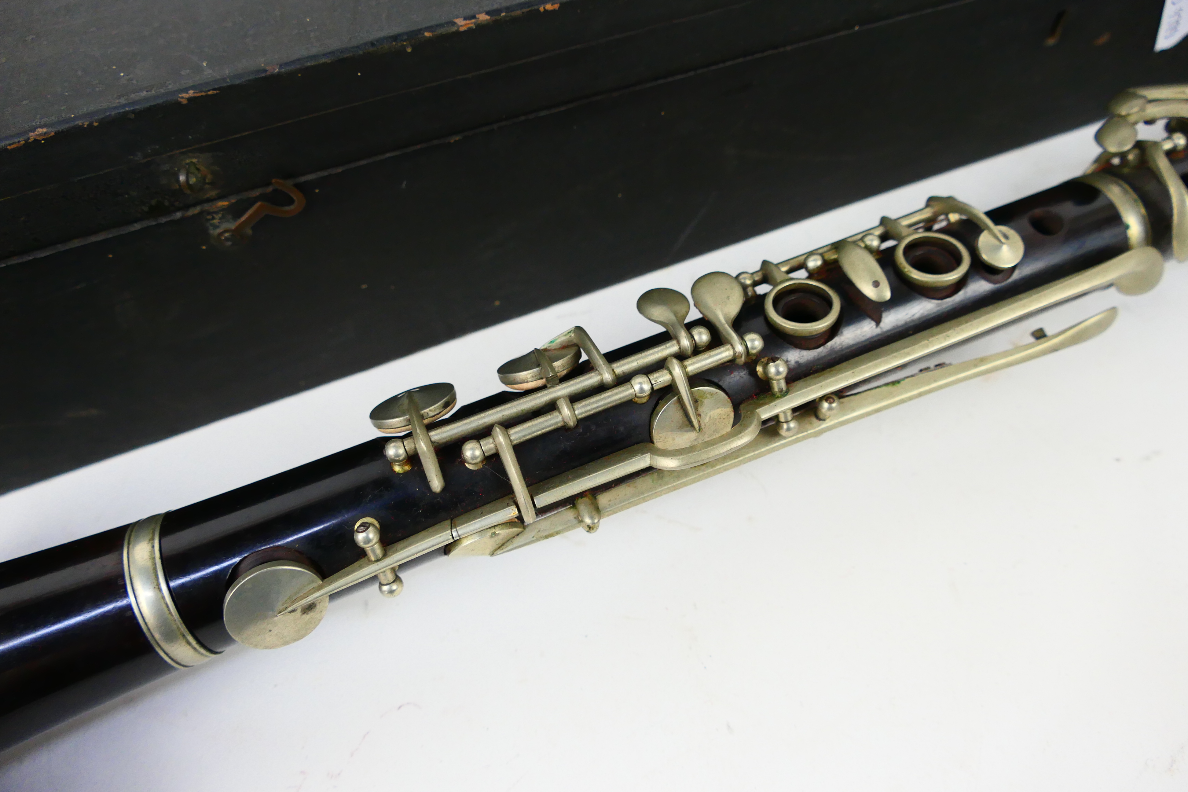 Clarinet. An unbranded clarinet, 65cm in length. - Image 2 of 7