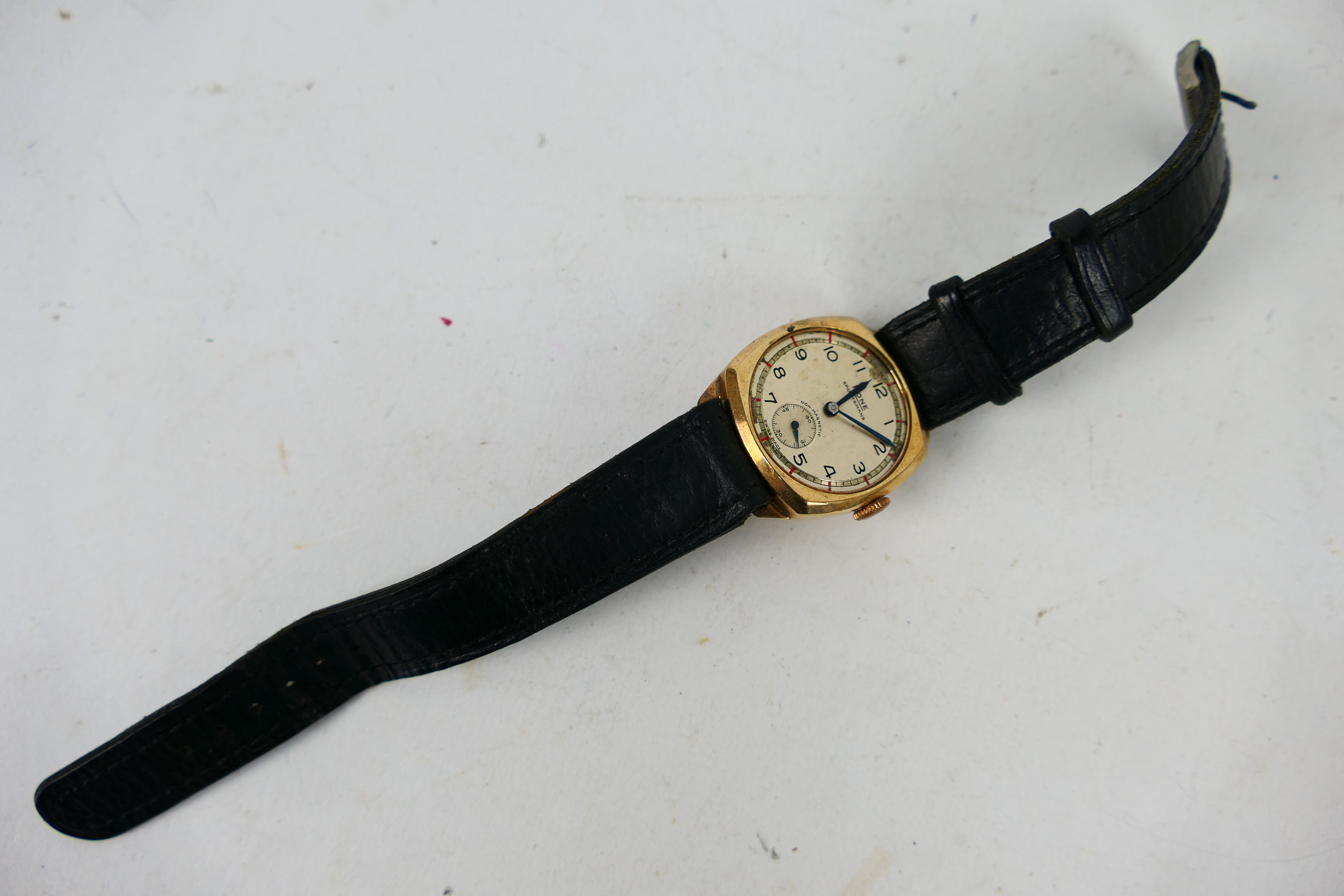 A 9ct yellow gold cased Rone wrist watch on black leather strap. - Image 3 of 3