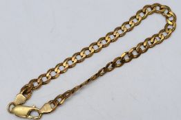 An Italian 9ct yellow gold curb link bracelet, 19 cm (l), approximately 6.2 grams.