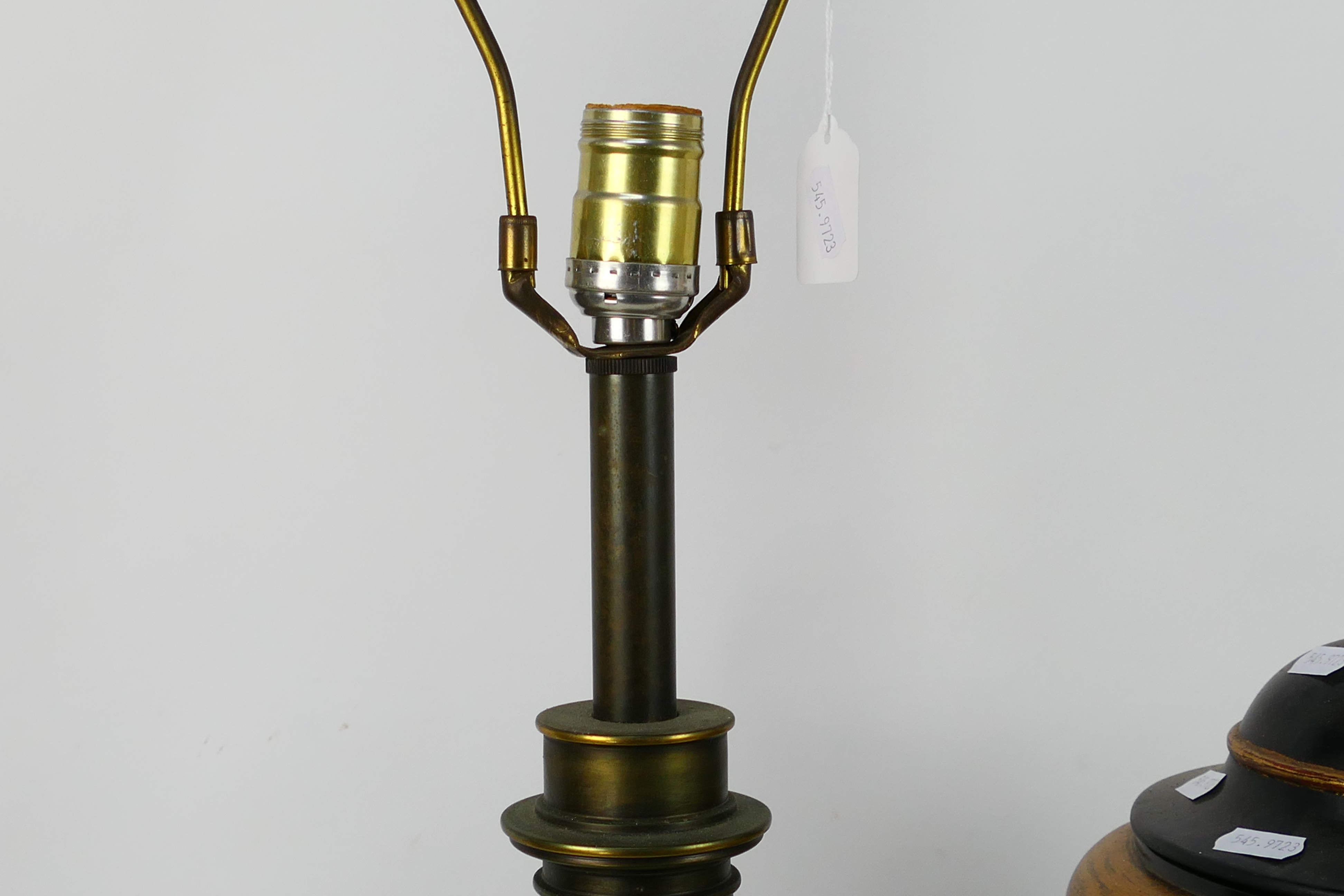 Two table lamps, one with Oriental style decoration, largest approximately 96 cm (h). - Image 4 of 7