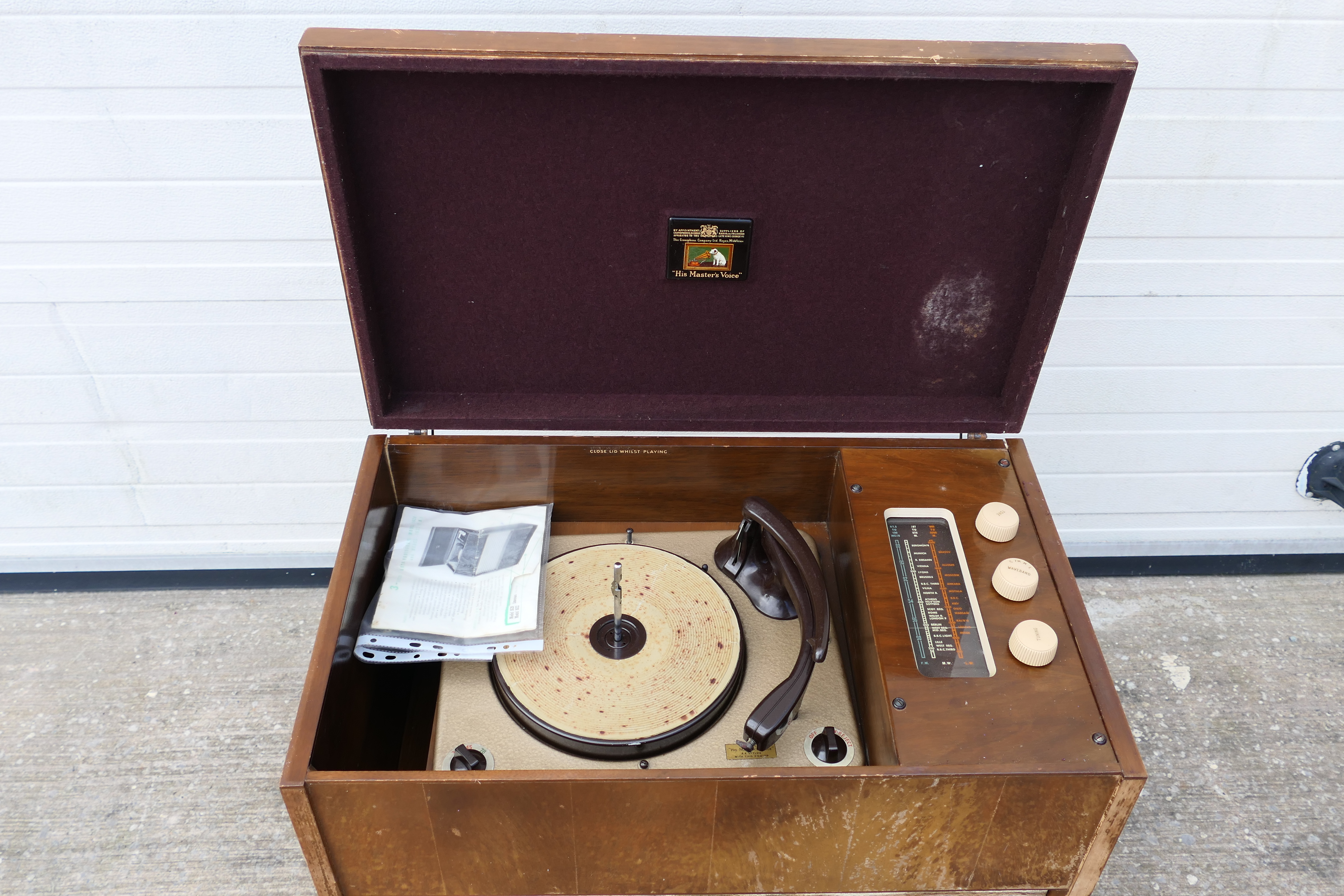 A HMV Radiogram, model 1622, - Image 3 of 5