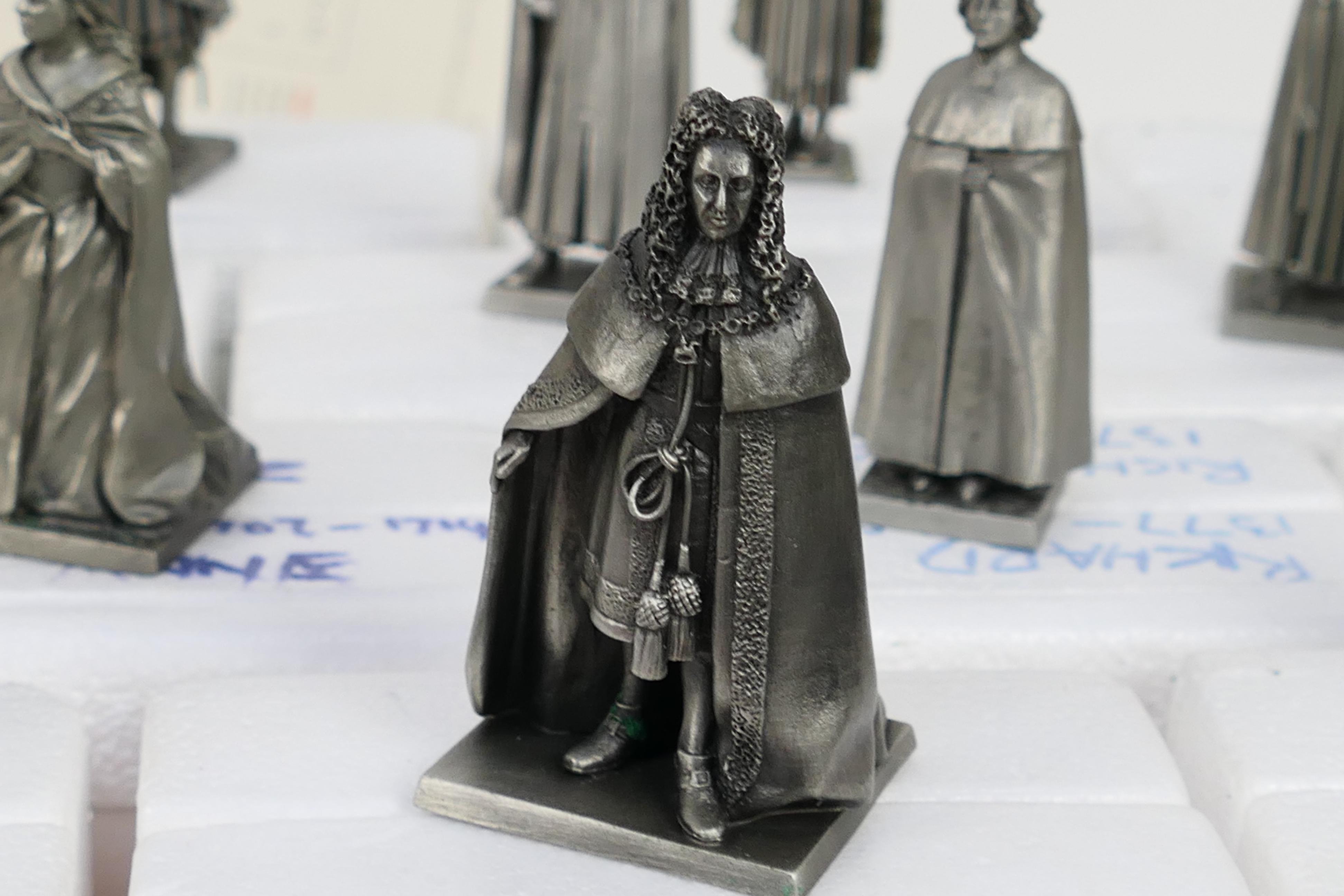 Thirty five miniature pewter figures fro - Image 8 of 8