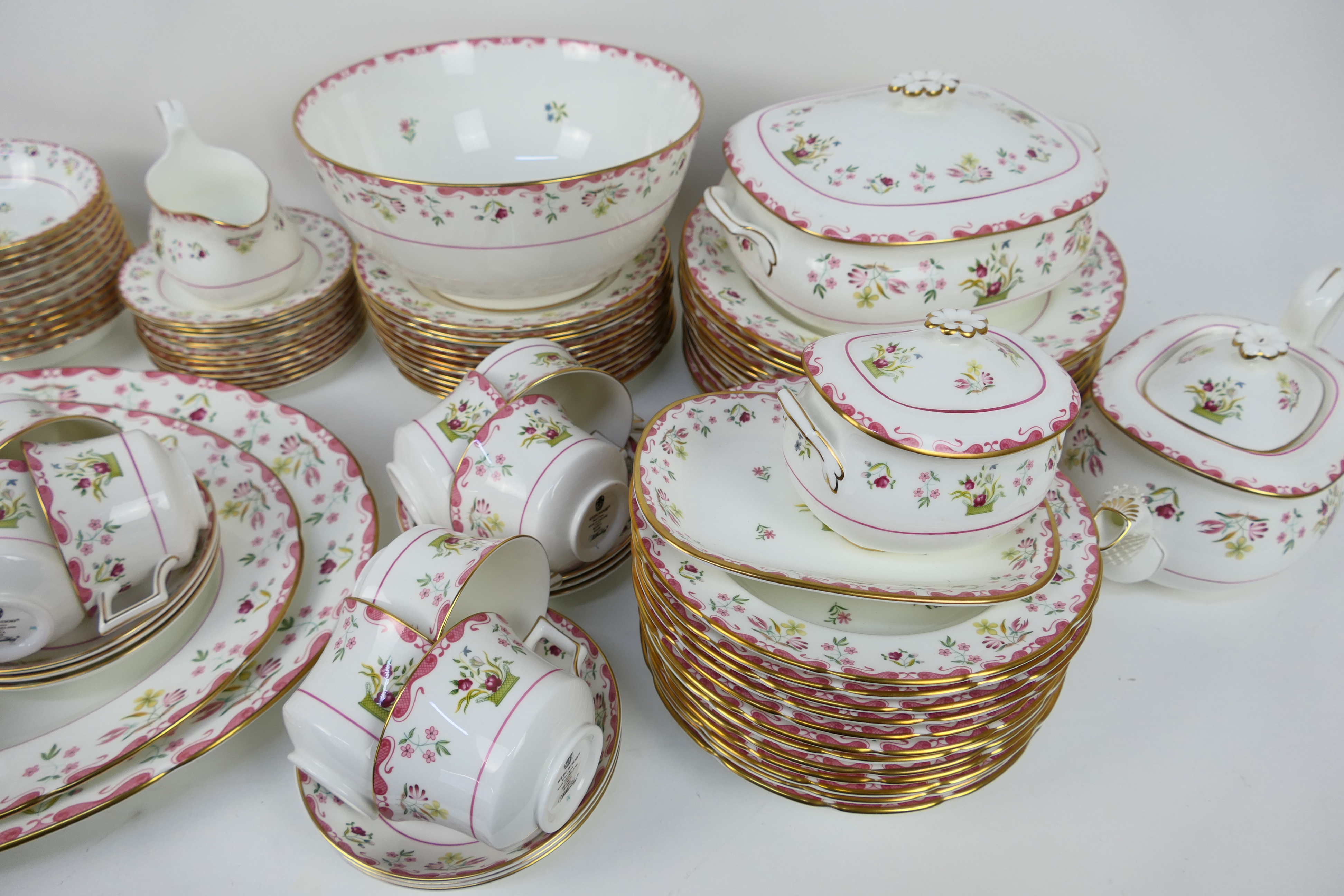 Wedgwood - A collection of dinner and tea wares in the Bianca pattern # R4499, - Image 3 of 5