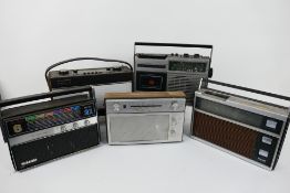 Vintage radios to include Philips, Roberts R707, ITT, Hira and other.