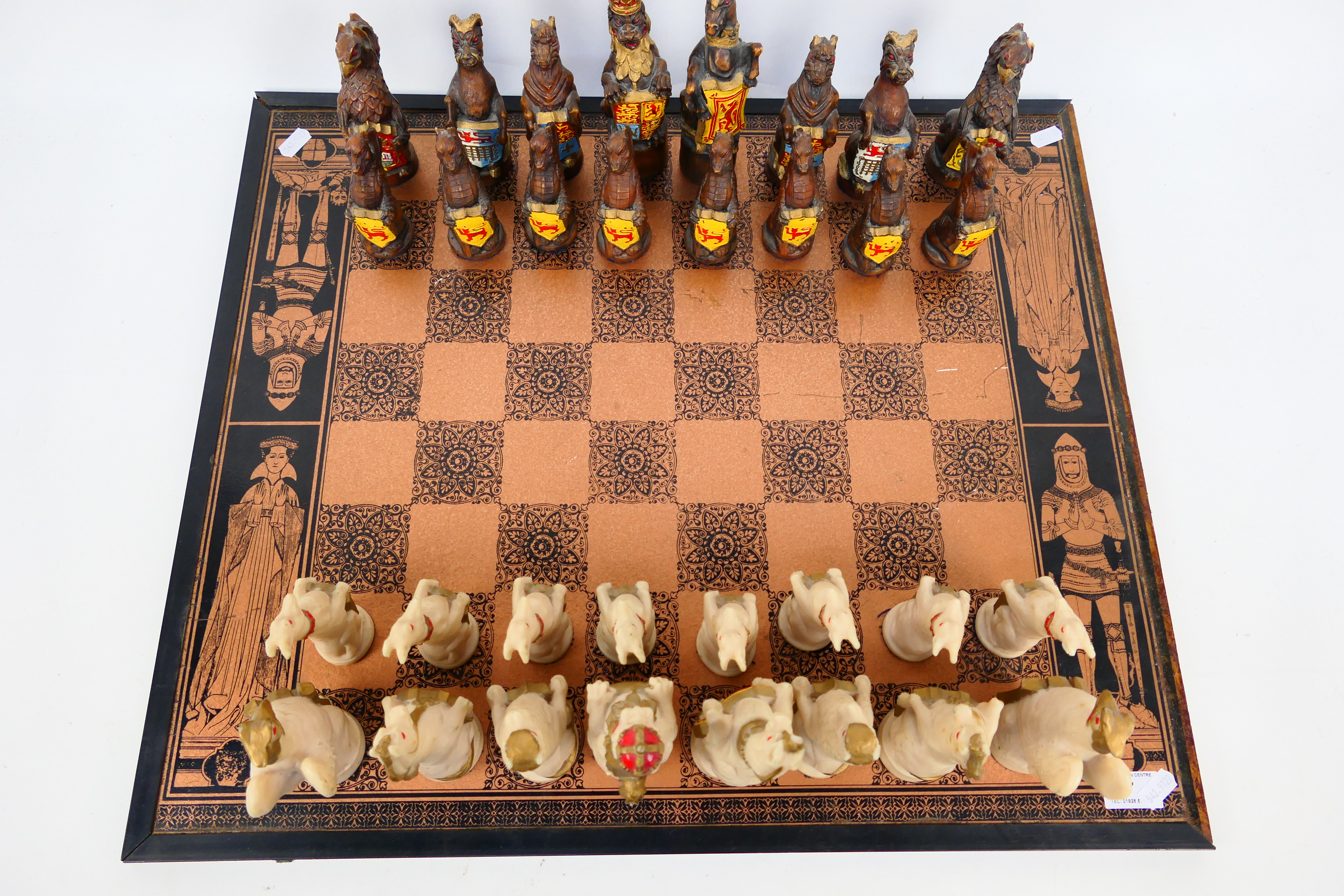 A Royal Beasts Queens Coronation chess set with 16 cm king. - Image 5 of 7