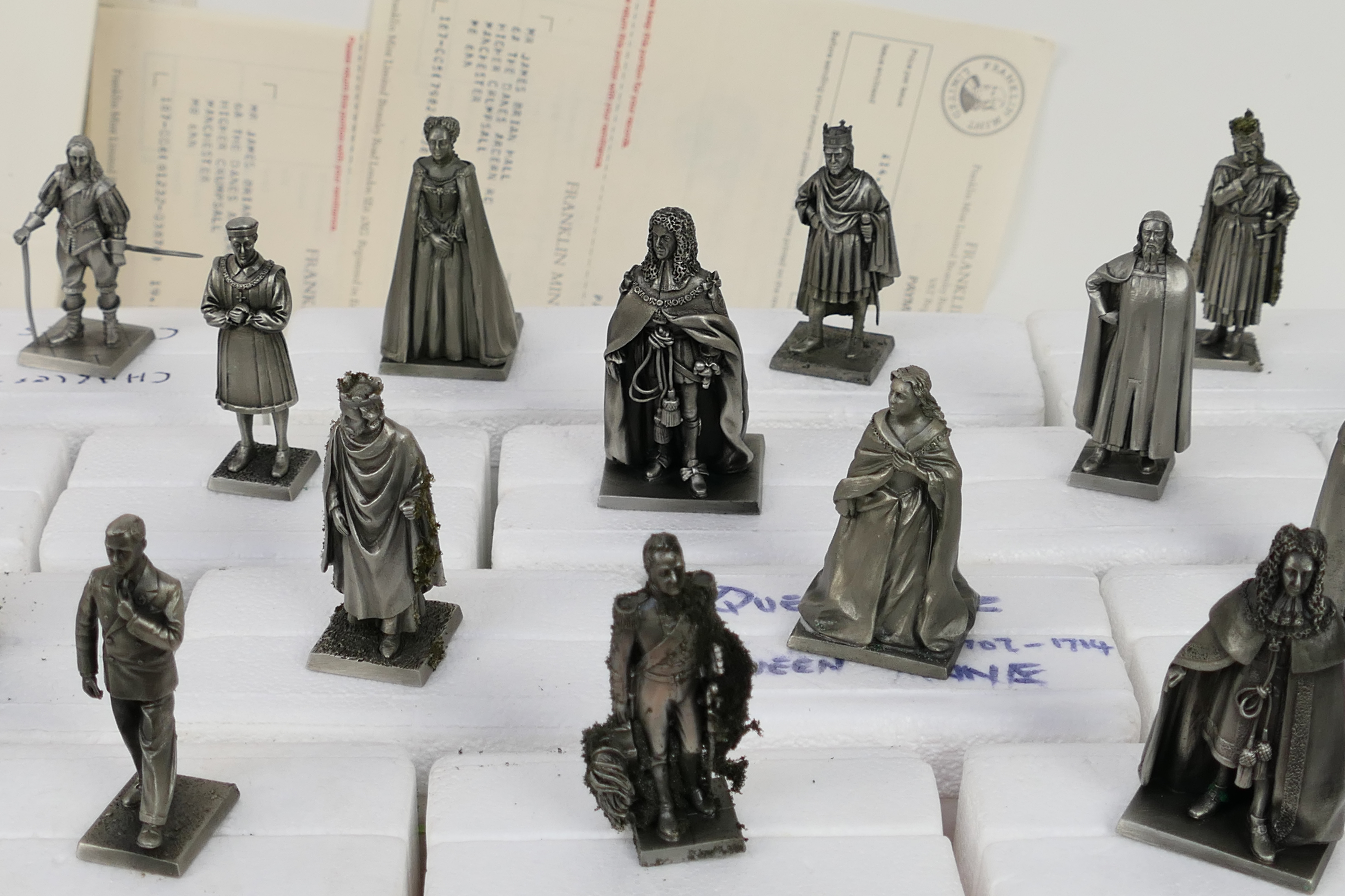 Thirty five miniature pewter figures fro - Image 4 of 8