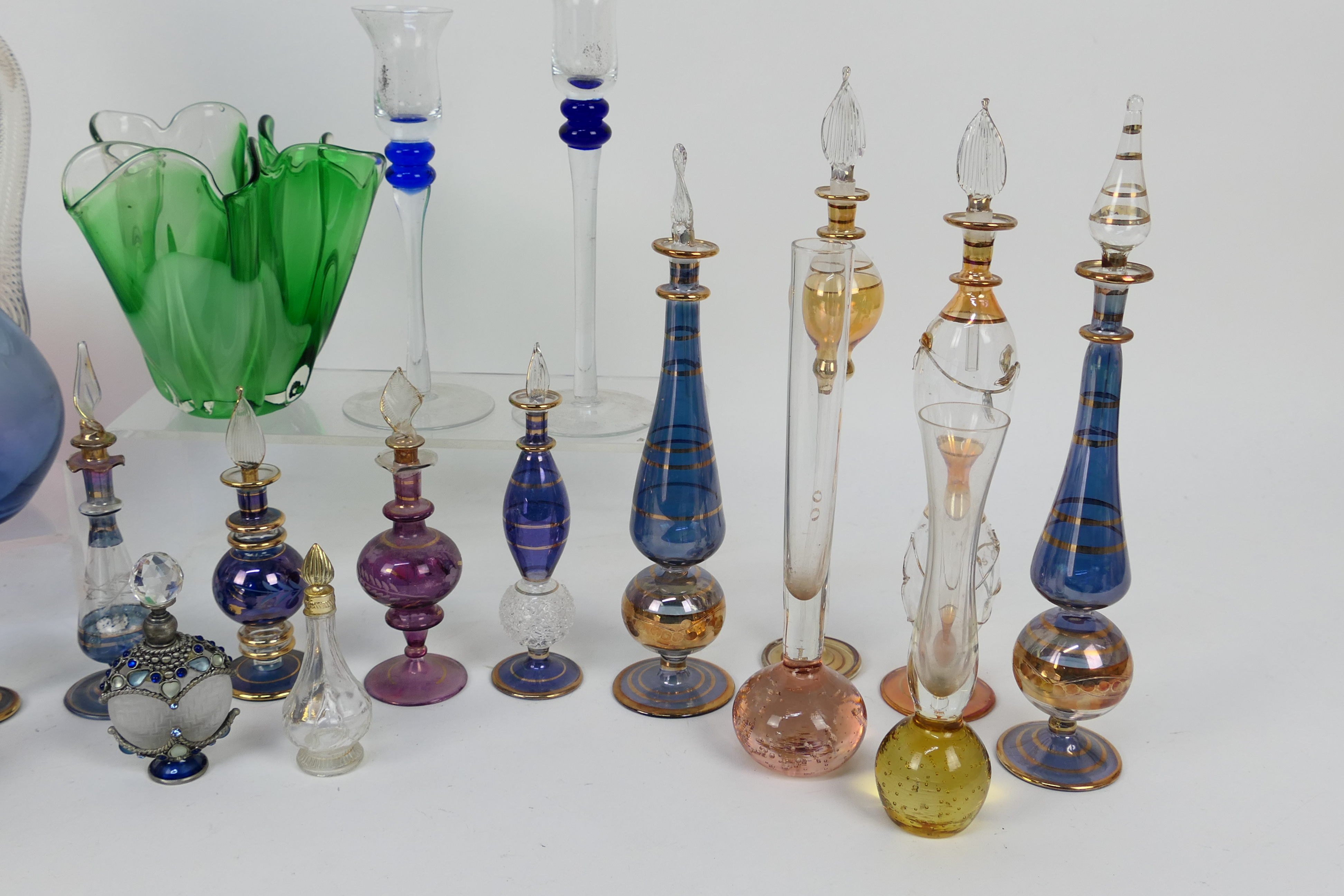 A collection of various glassware to include Egyptian perfume bottles, paperweights, - Image 5 of 5