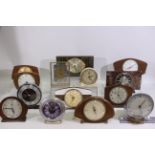 A quantity of vintage desk and mantel clocks to include Smiths, Ferranti, Metamec and other.