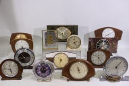 A quantity of vintage desk and mantel clocks to include Smiths, Ferranti, Metamec and other.