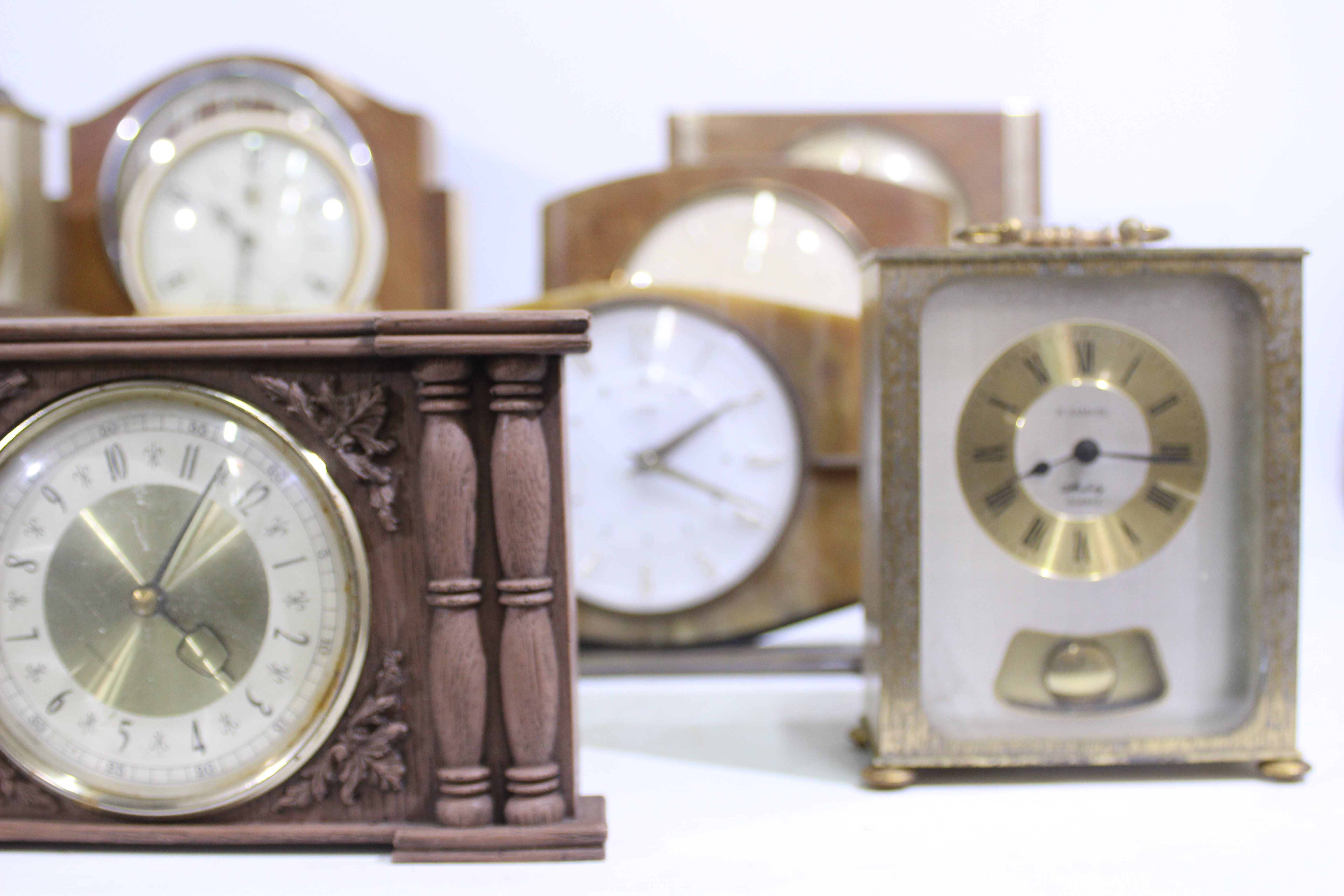 A quantity of vintage clocks to include Smiths, Metamec, Acctim and similar. - Image 6 of 7