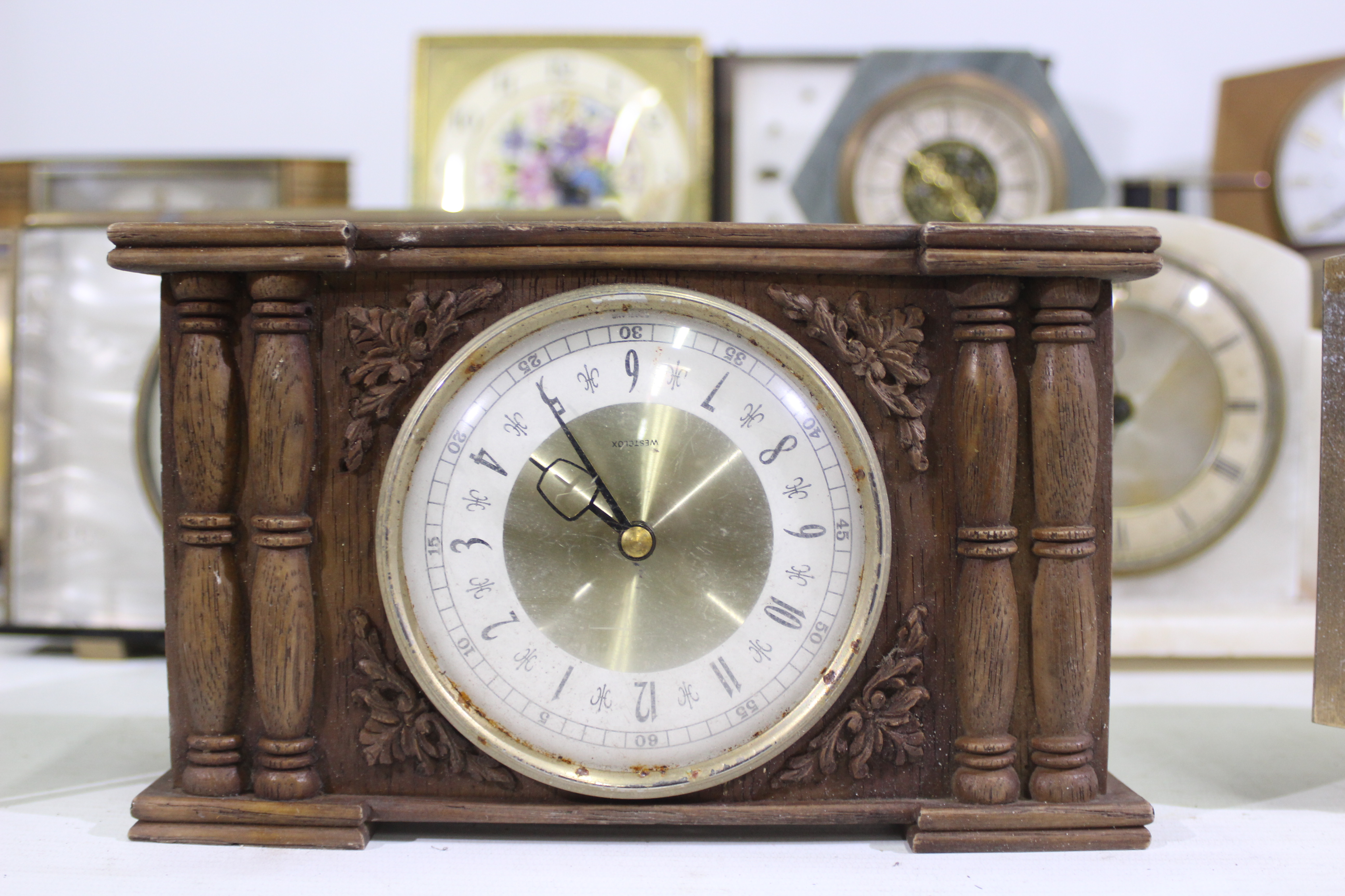 A quantity of vintage clocks to include Westclox, Bentima, Metamec and similar. - Image 6 of 10