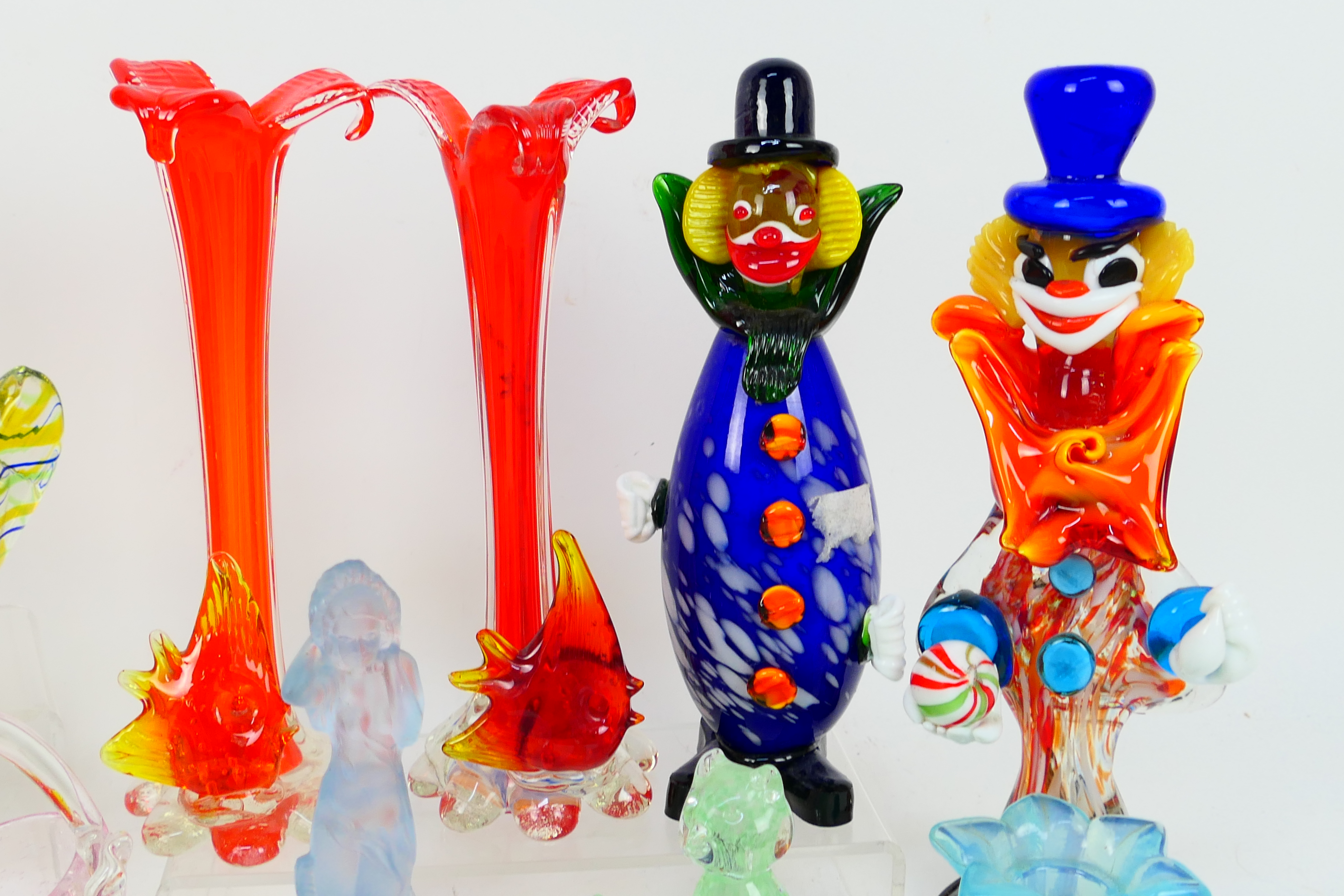 Decorative glassware to include Murano, largest piece approximately 30 cm (h). - Image 4 of 5