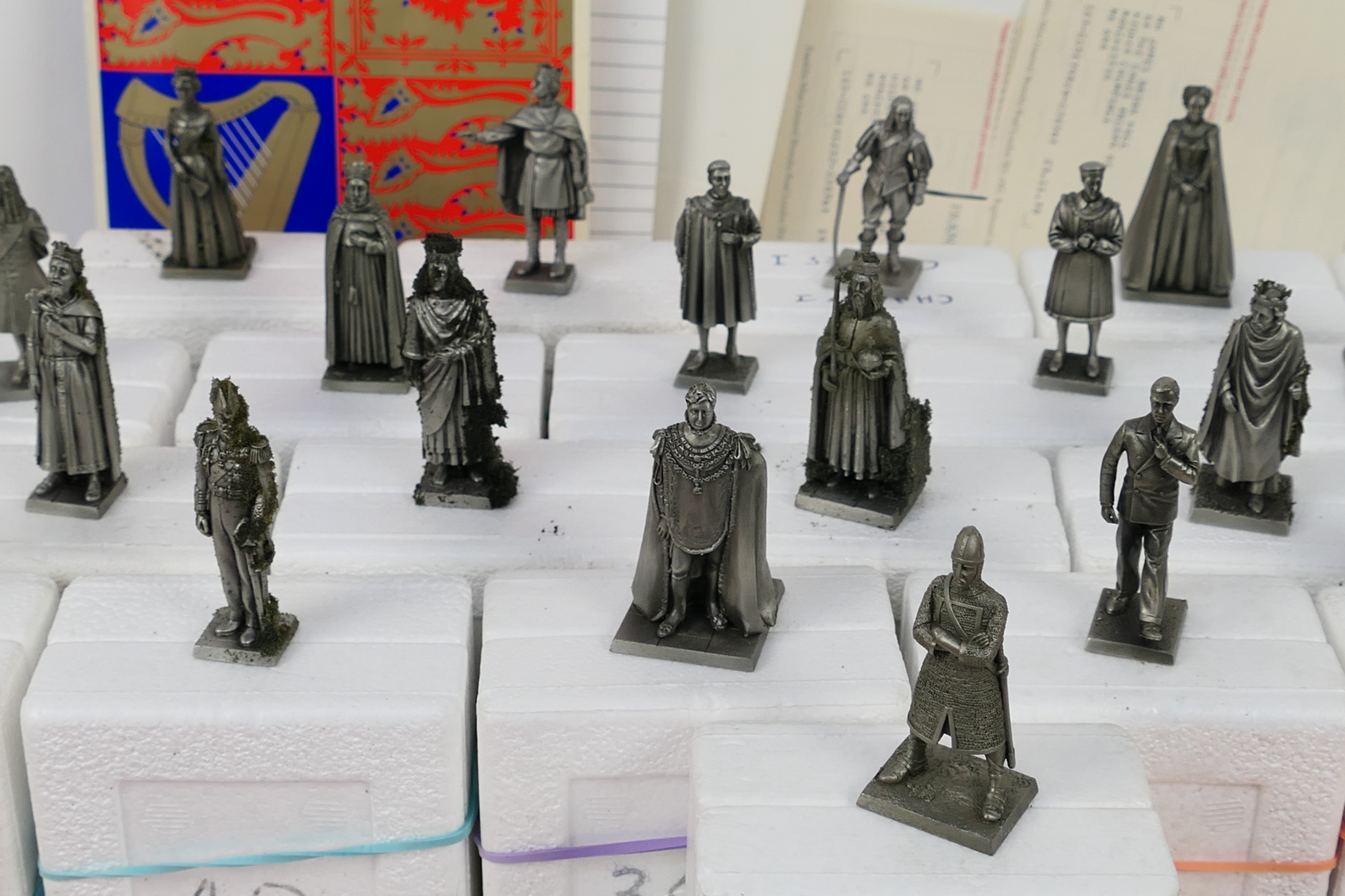 Thirty five miniature pewter figures fro - Image 3 of 8