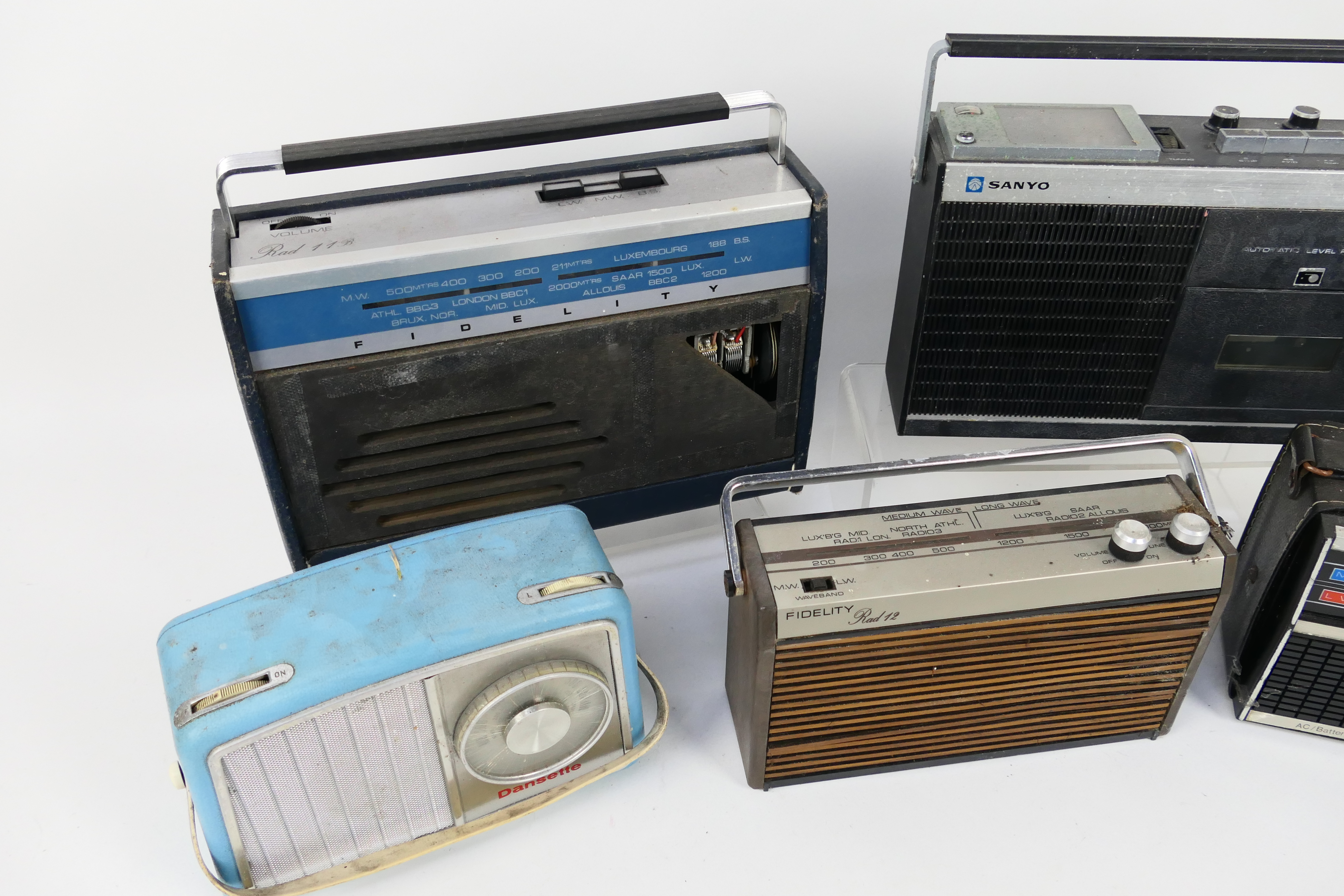 Vintage radios to include Fidelity, Phillisonic, Dansette and similar. - Image 2 of 3