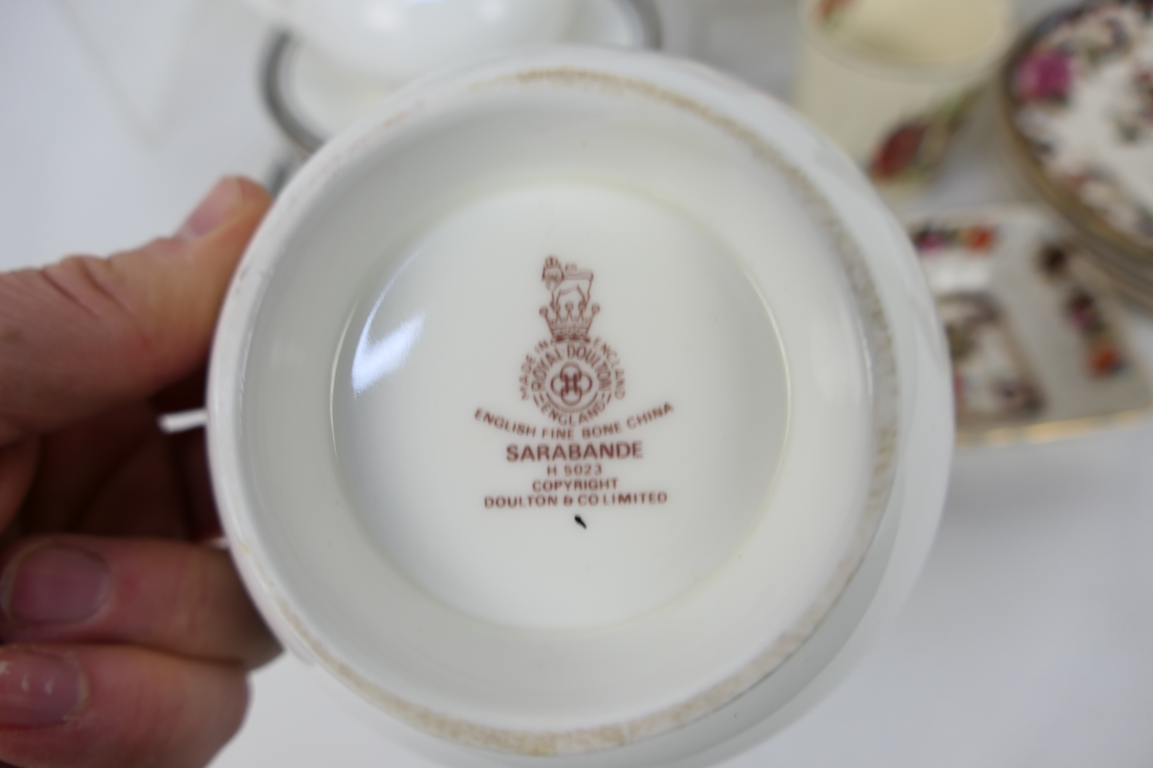 Ceramics to include Royal Doulton tea wares in the Sarabande pattern # H5023, - Image 4 of 5