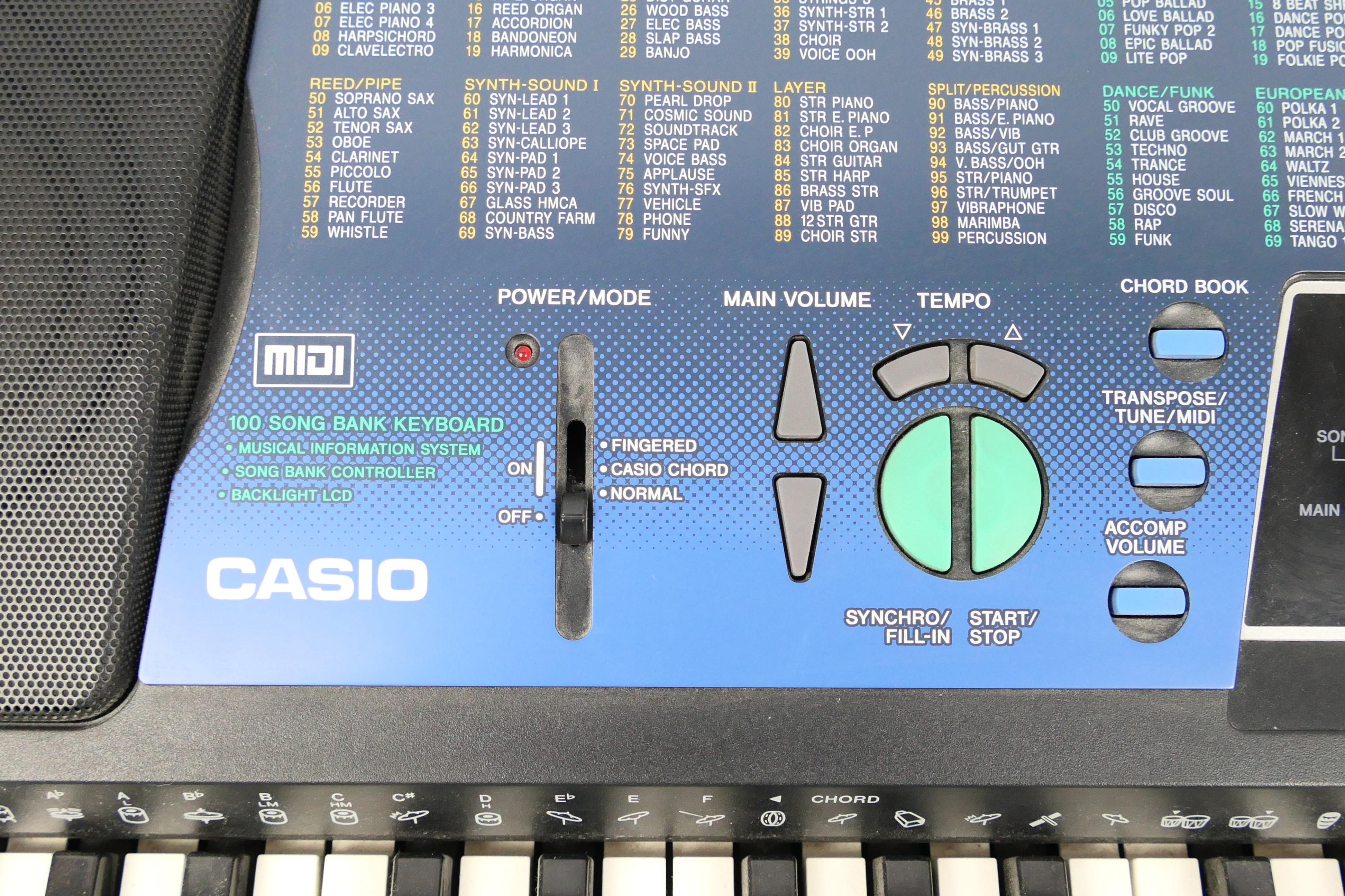 Casio - a electric Casio keyboard, Model - Image 3 of 5