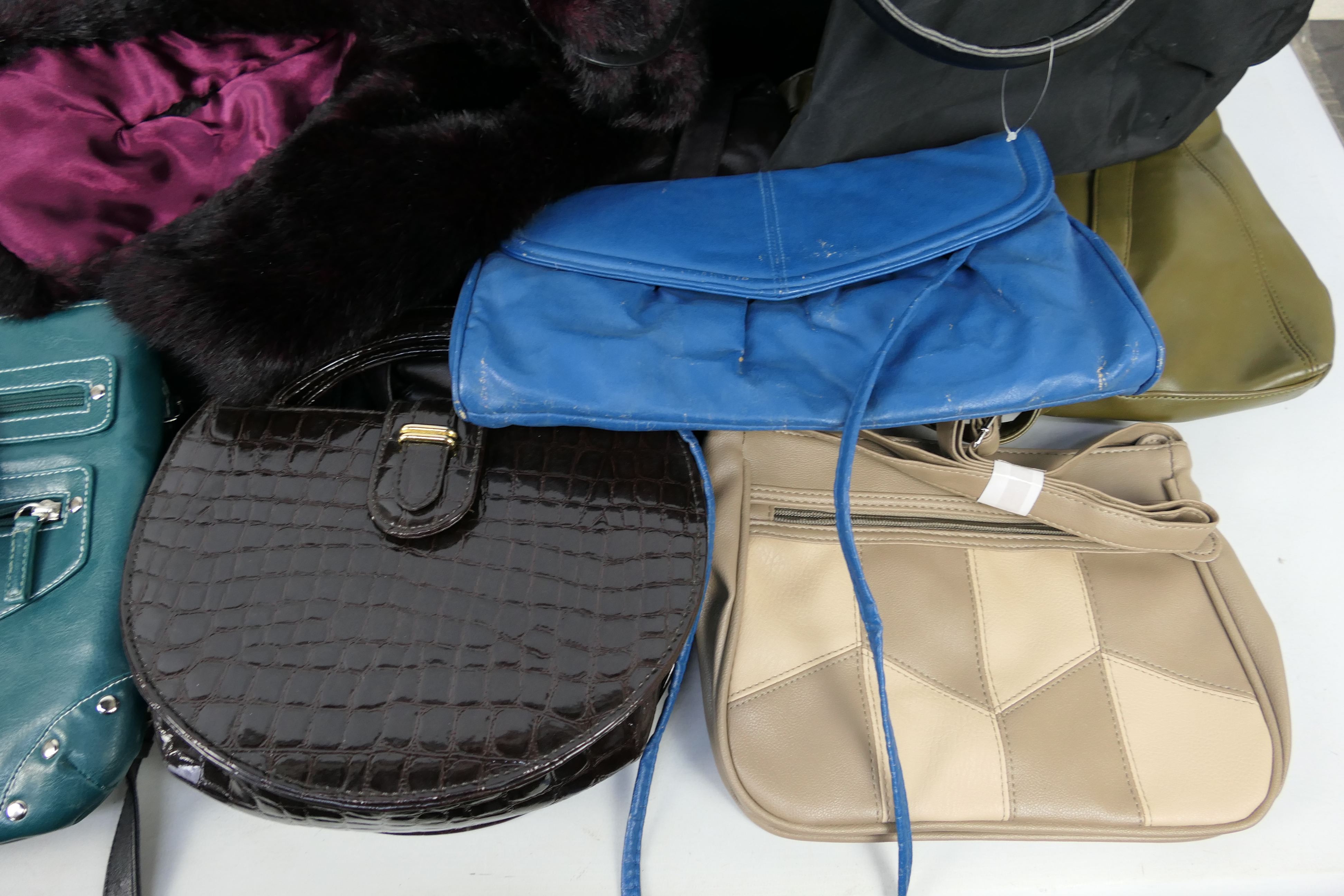 A collection of lady's handbags. - Image 4 of 4