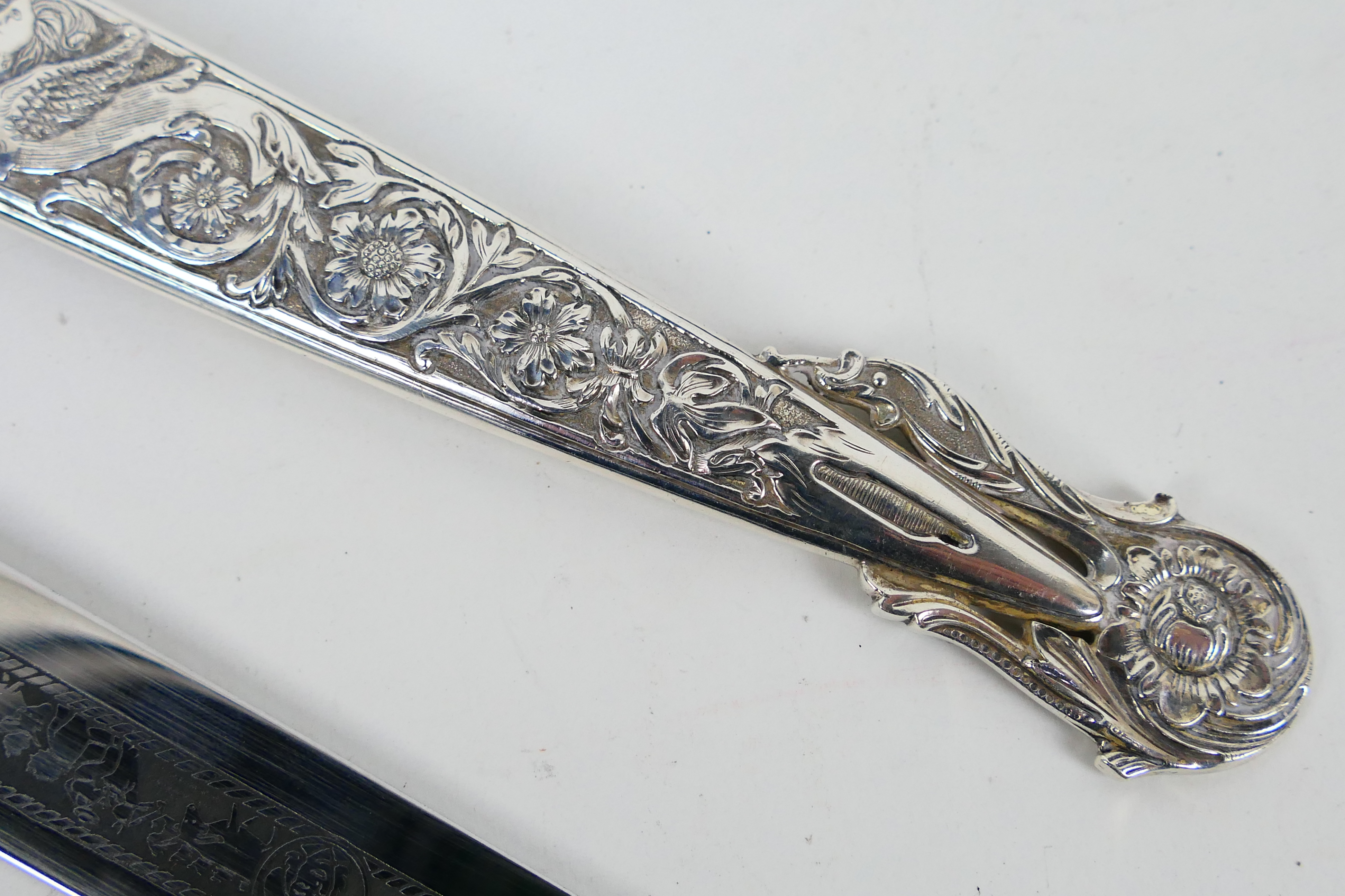 An Argentinian white metal Gaucho knife - Image 8 of 13