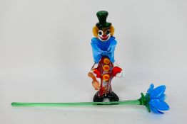 A Murano glass clown, approximately 30 c