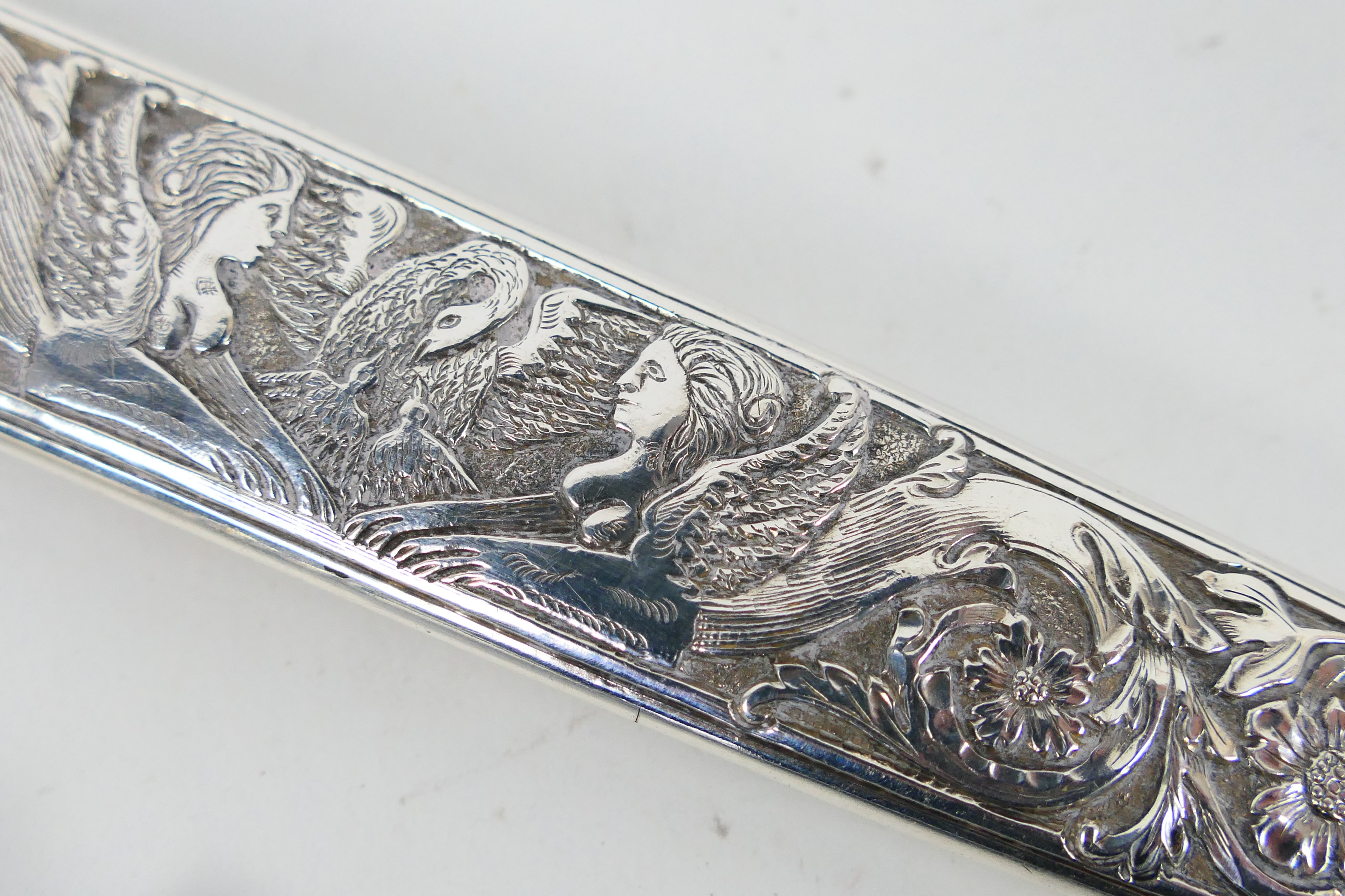 An Argentinian white metal Gaucho knife - Image 9 of 13