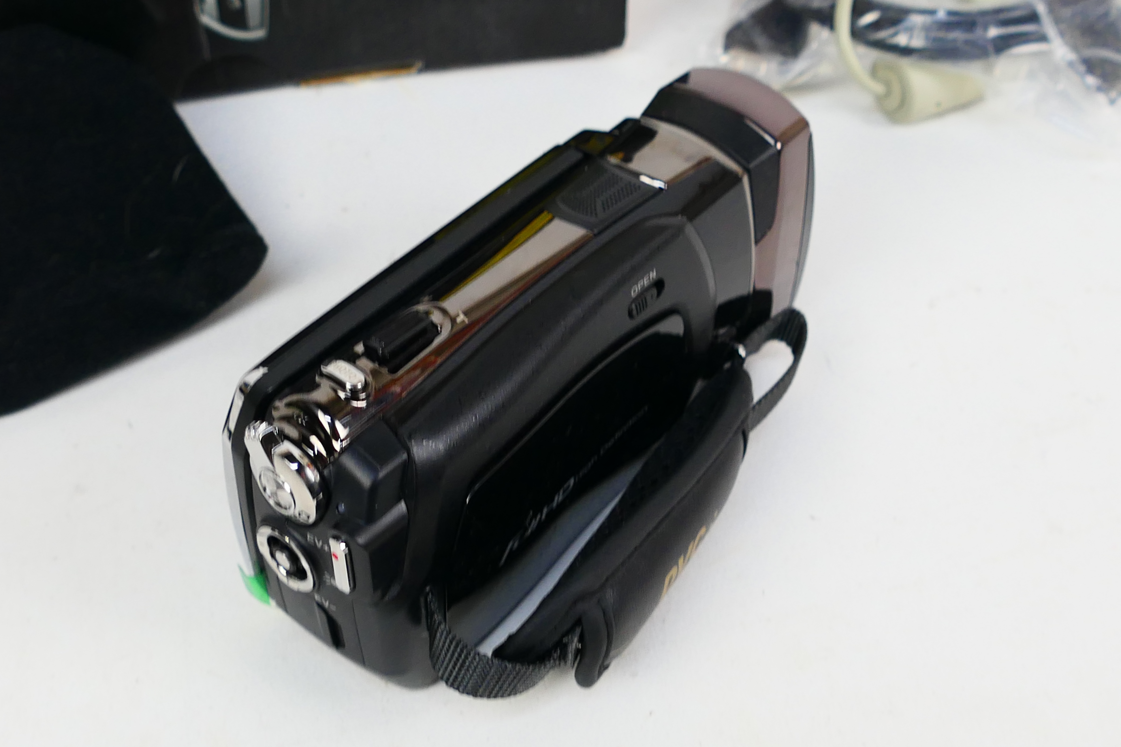 A boxed DXG 3D Video Camera, appears unused. - Image 3 of 4