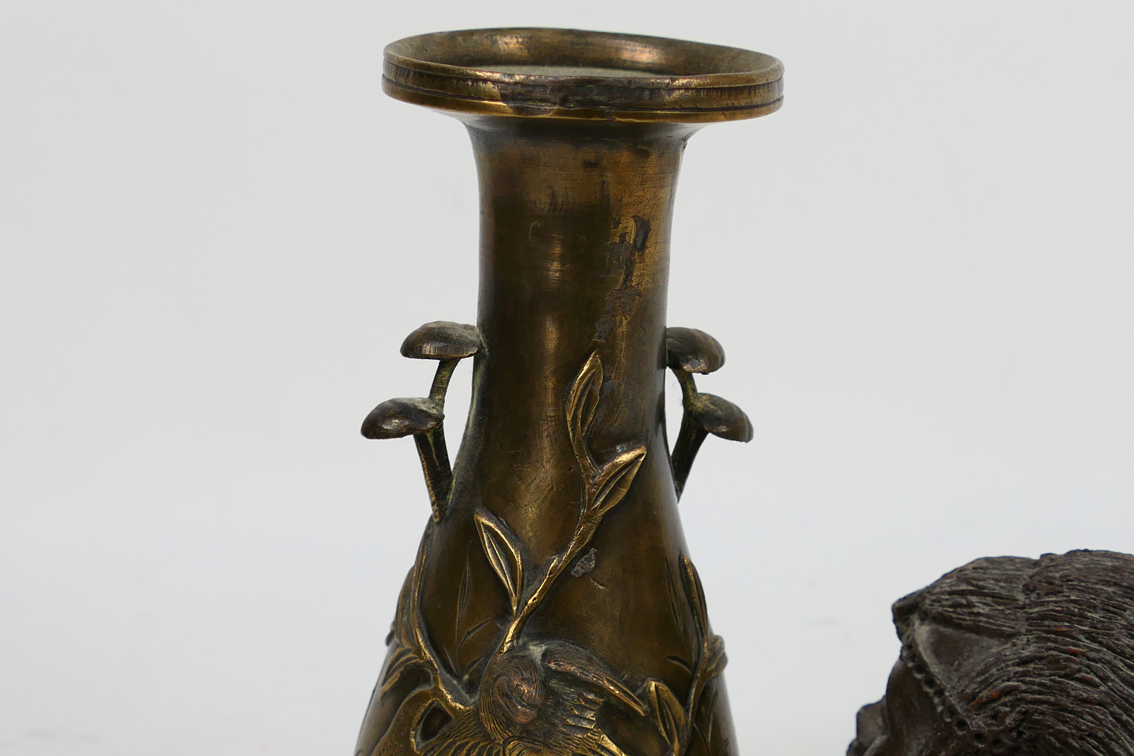 An Oriental bronze vase with twin fungus form handles, 20. - Image 5 of 6