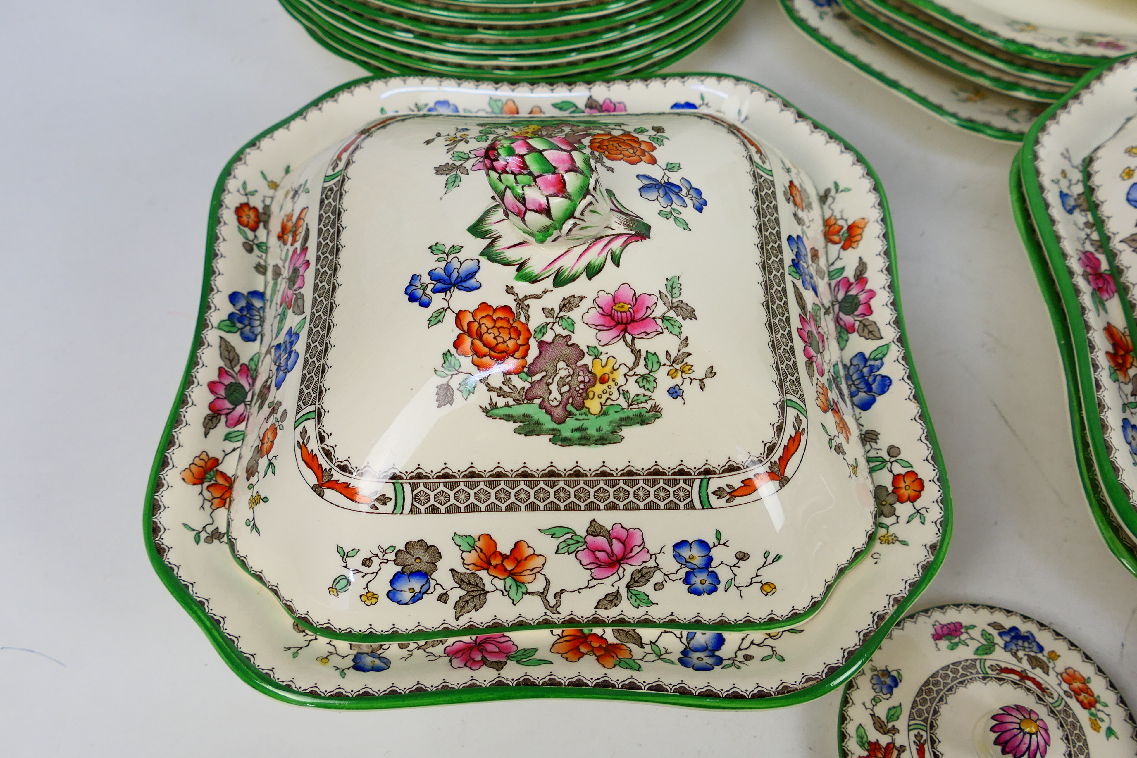 A collection of Copeland Spode dinner and tea wares in the Chinese Rose pattern, - Image 2 of 8