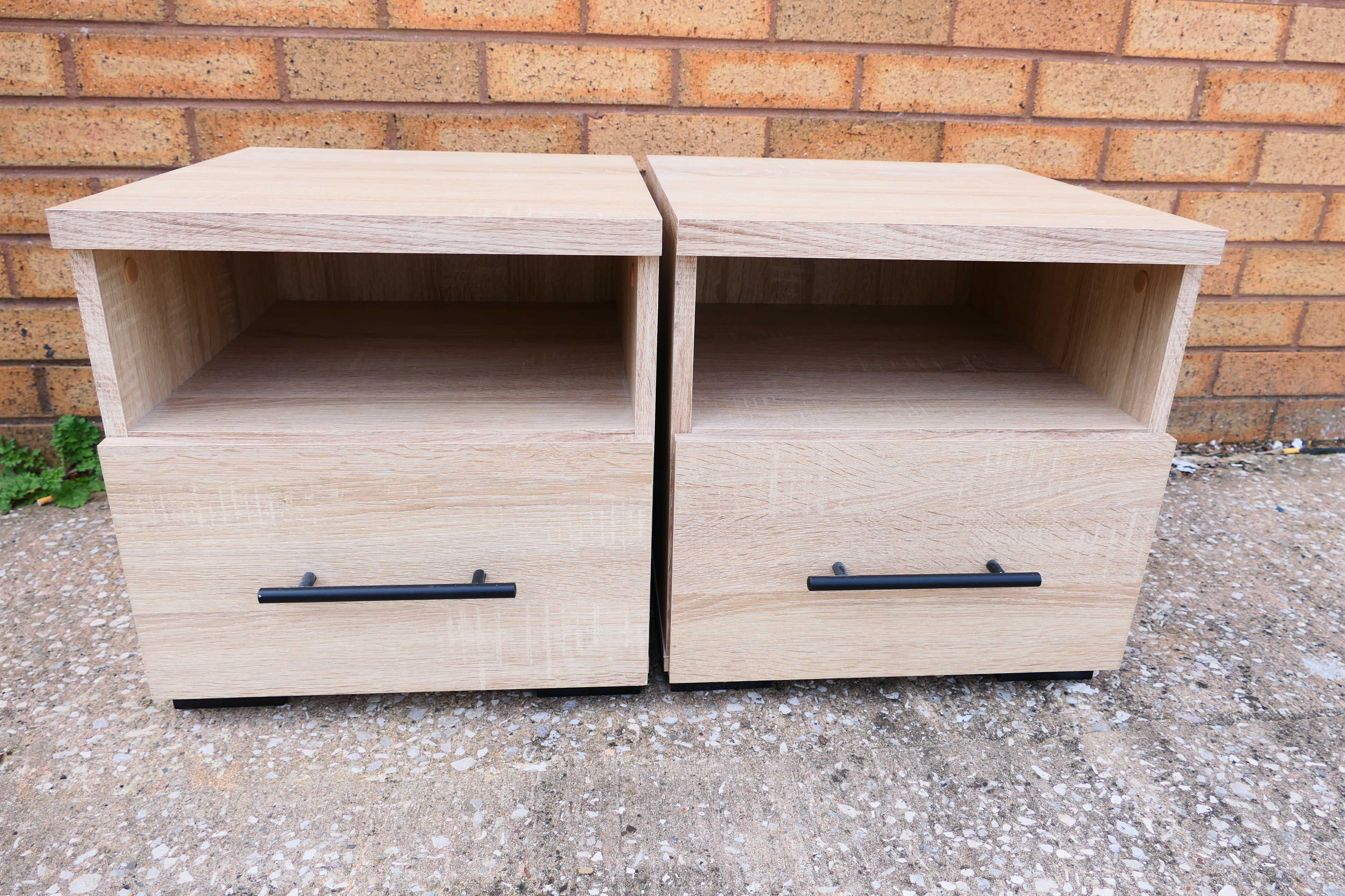 A pair of modern contemporary bedside cabinets, size 38. - Image 2 of 4