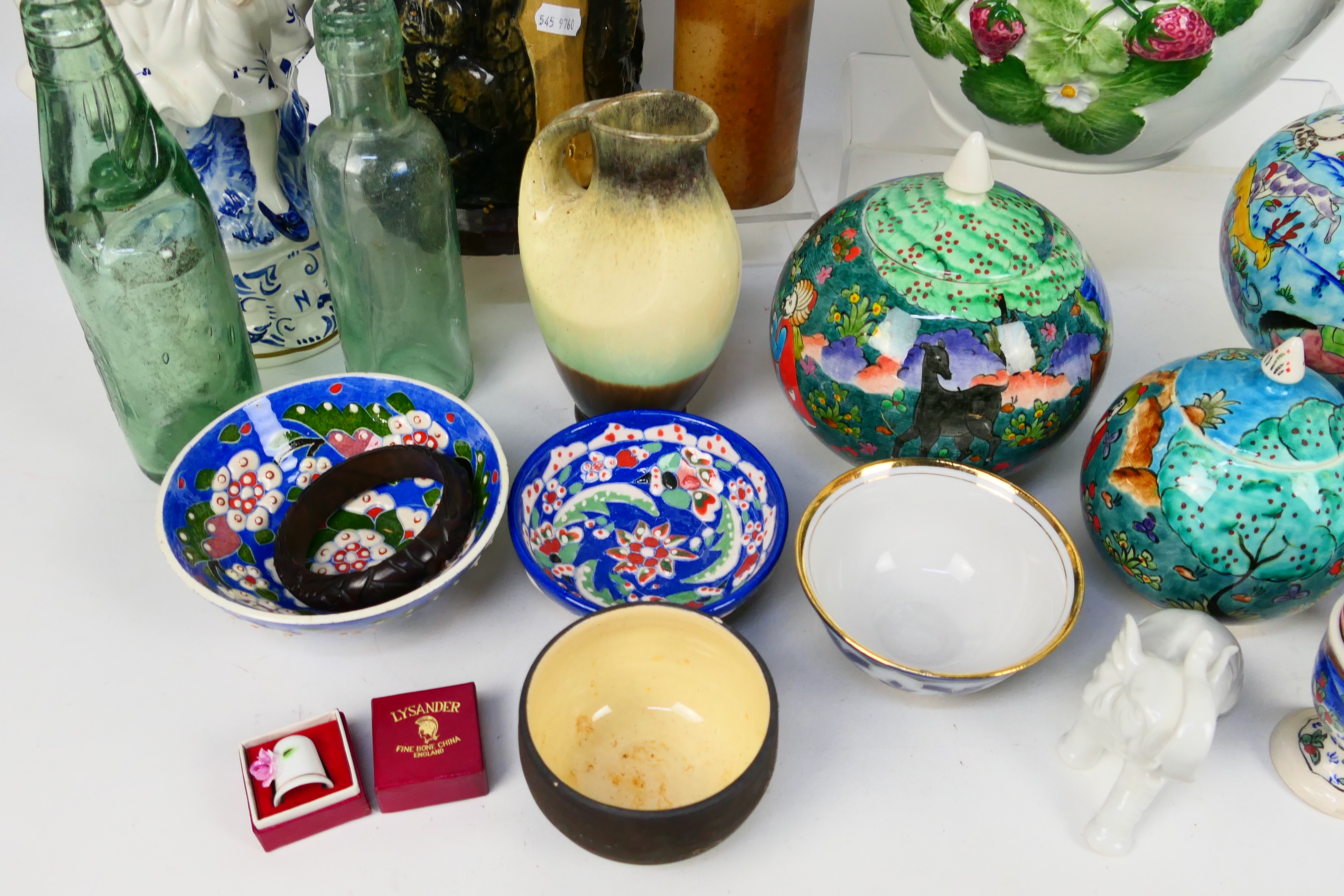 Mixed ceramics and vintage glass and stoneware. [W]. - Image 4 of 5