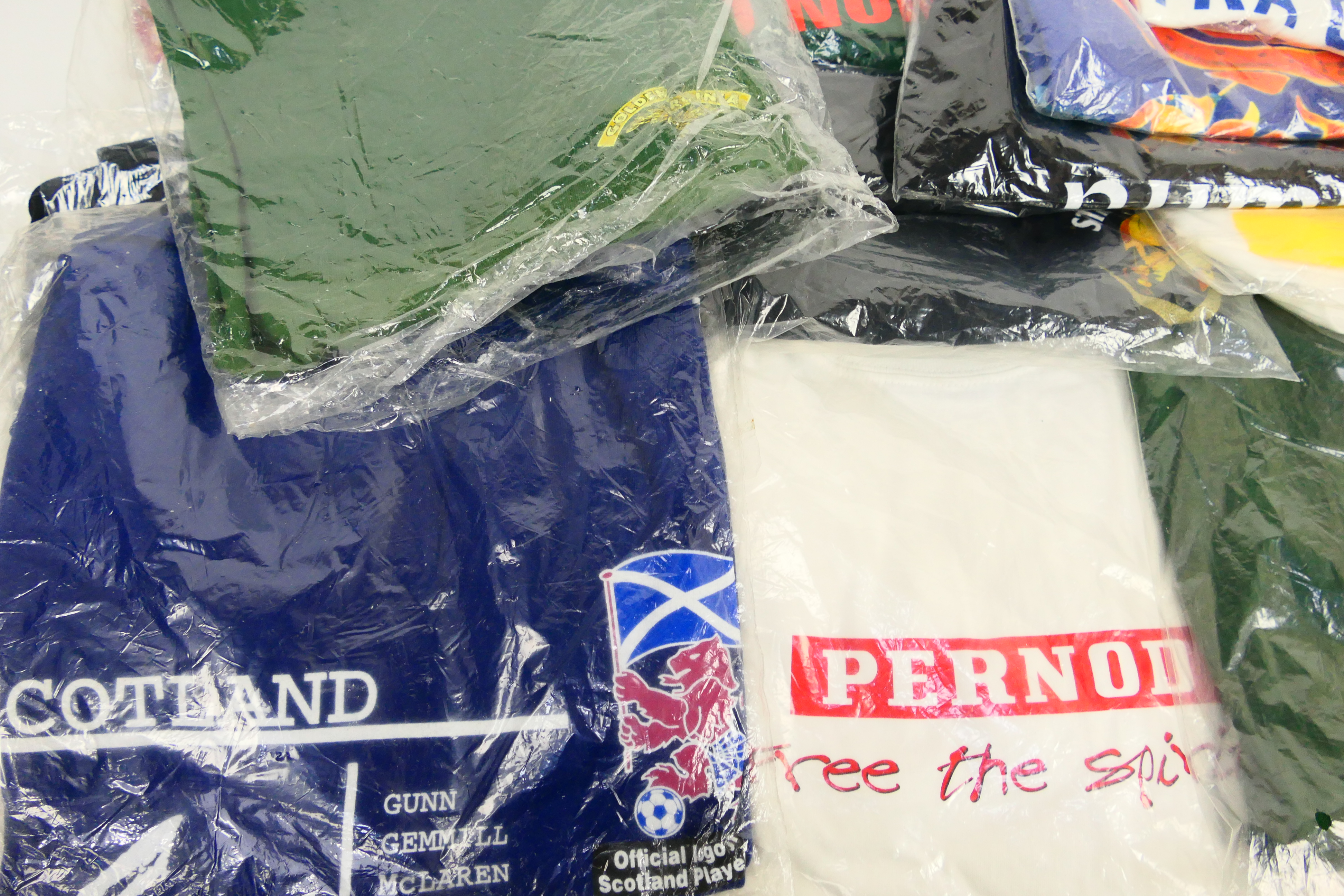 A quantity of T shirts, predominantly relating to beer / spirit brands. - Image 3 of 4