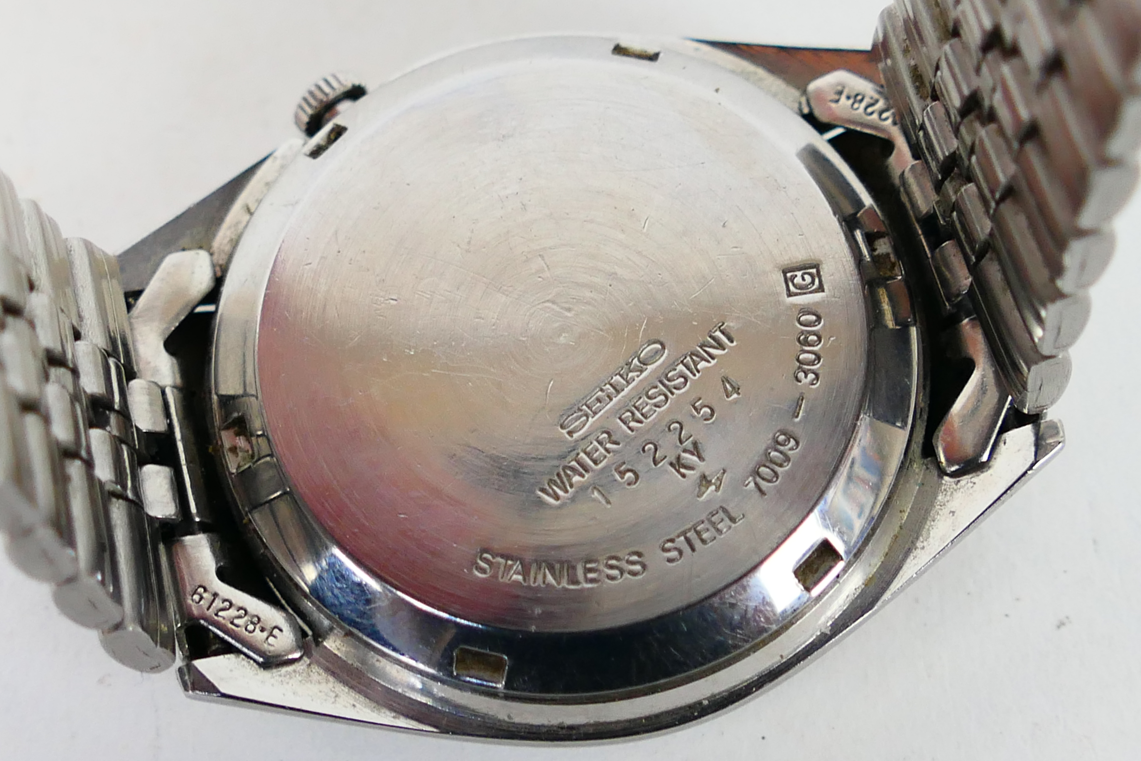 Seiko - A Seiko 5 Automatic wrist watch 7009 3060, stainless steel, baton hour markers, - Image 5 of 5