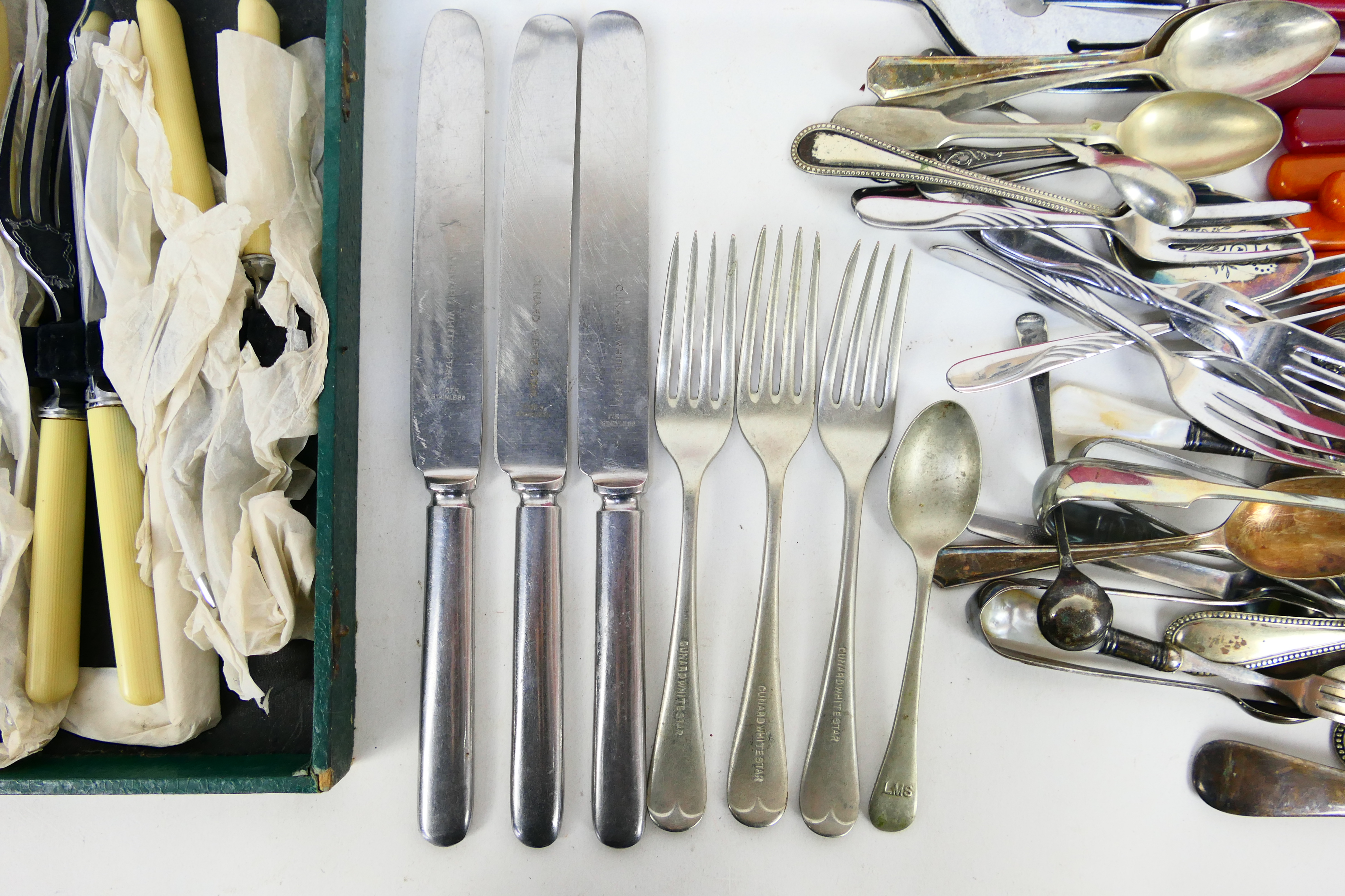 Mixed flatware, loose and cased to include three Cunard White Star Line knives and forks, - Image 5 of 8