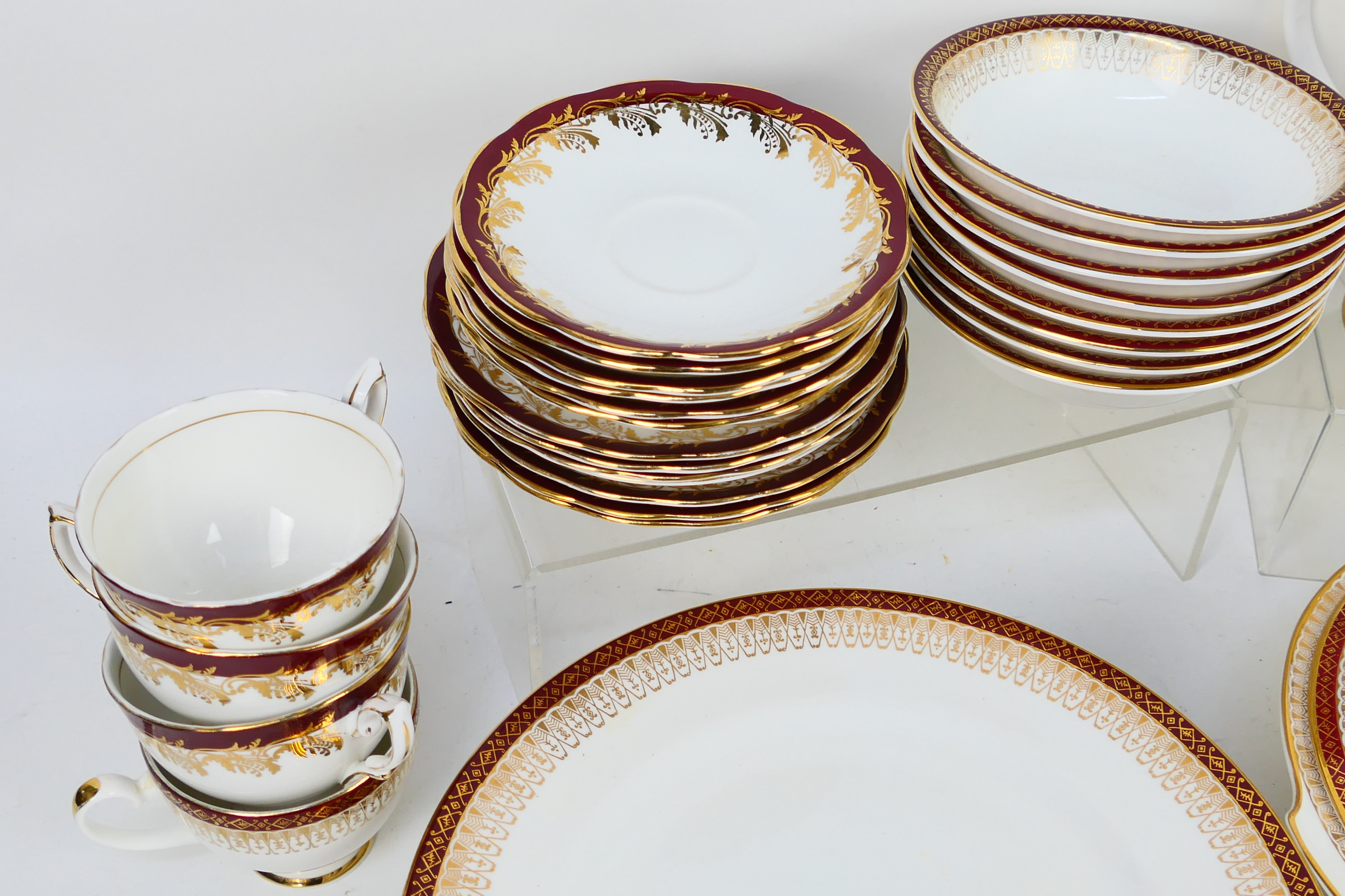 A quantity of Royal Grafton and Royal Standard table wares in the Majestic and similar pattern, - Image 2 of 6