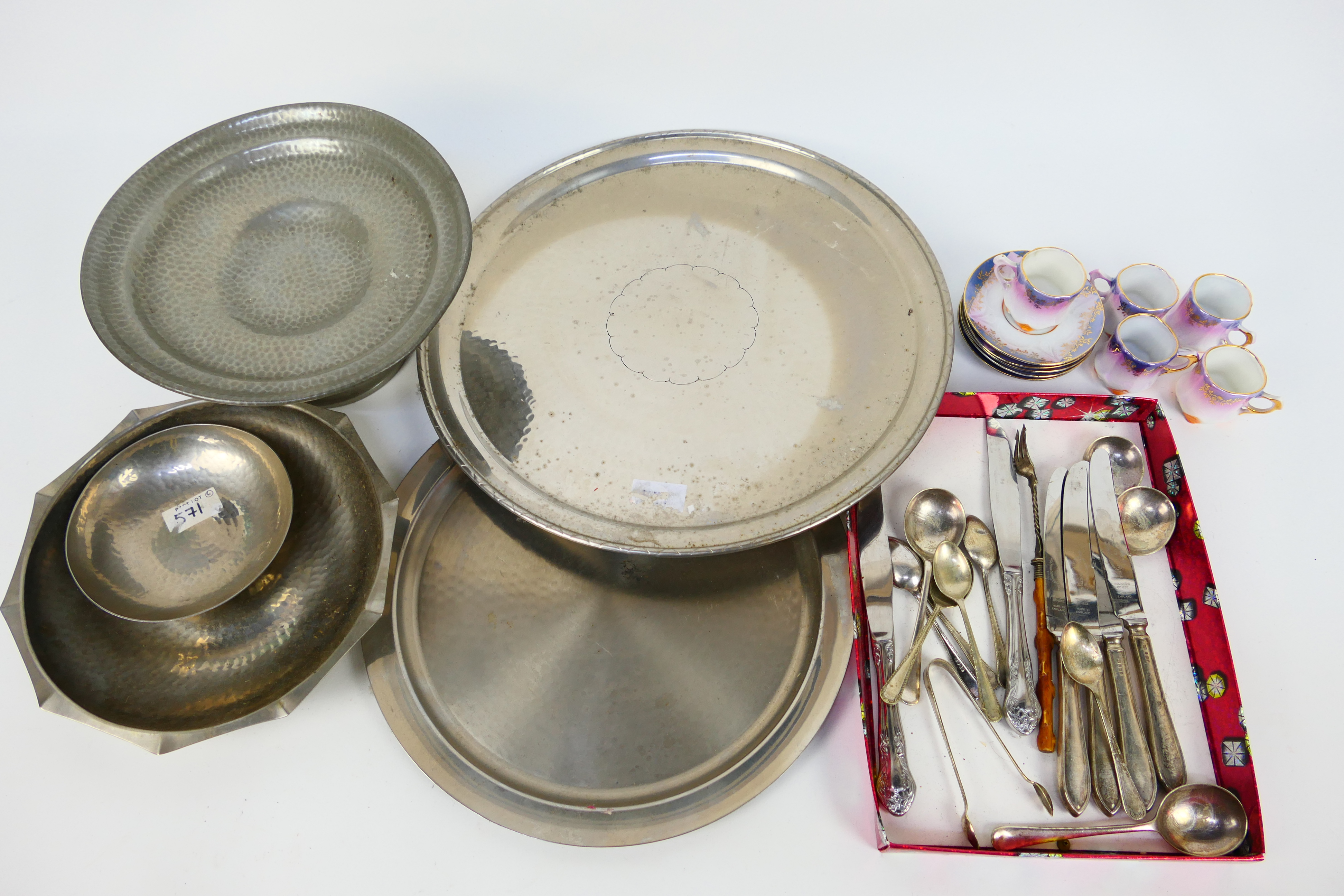 Metal ware to include pewter and stainle