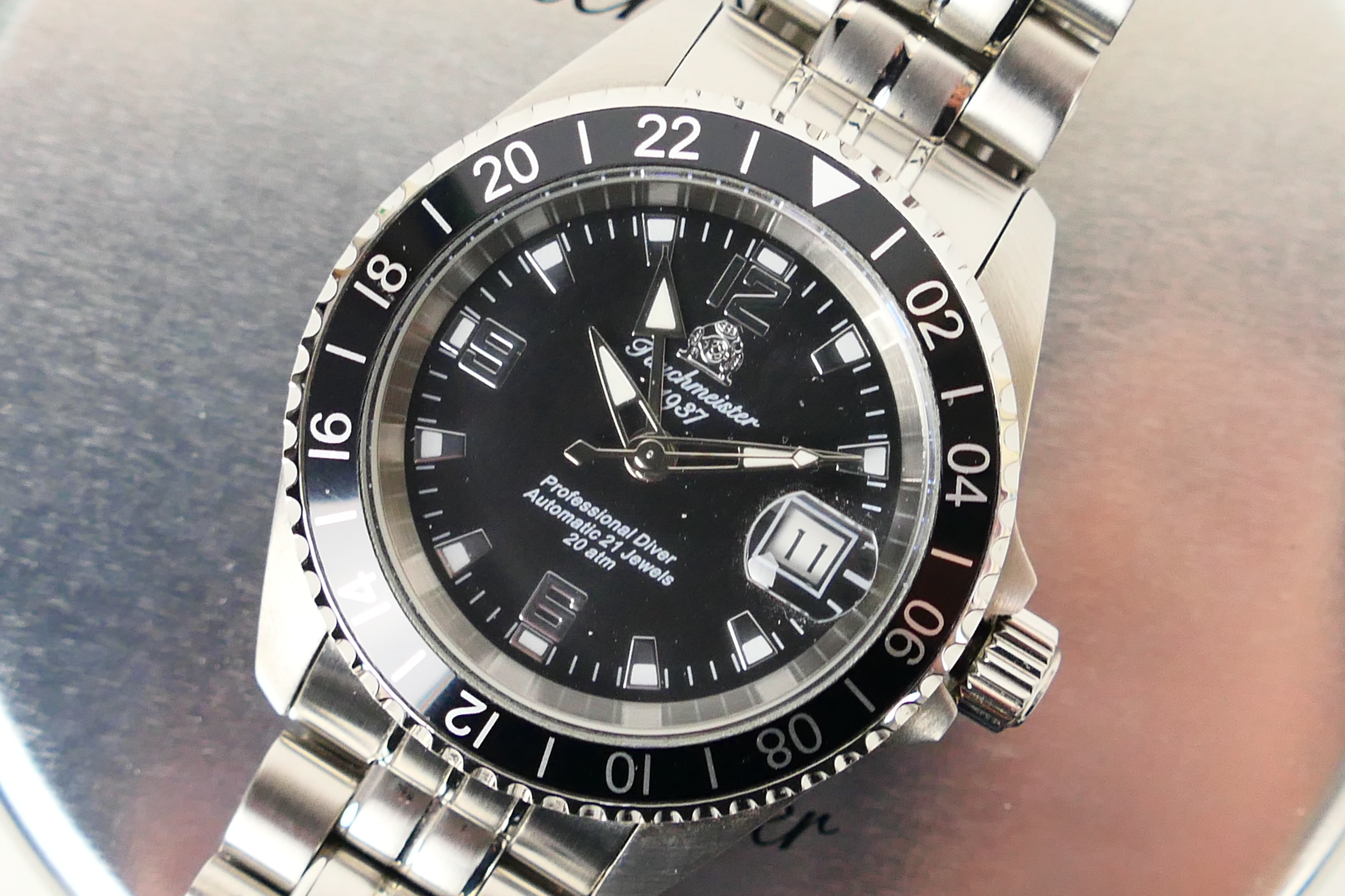 A Tauchmeister automatic diver's wrist watch, black dial and bezel, on stainless steel bracelet, - Image 2 of 3