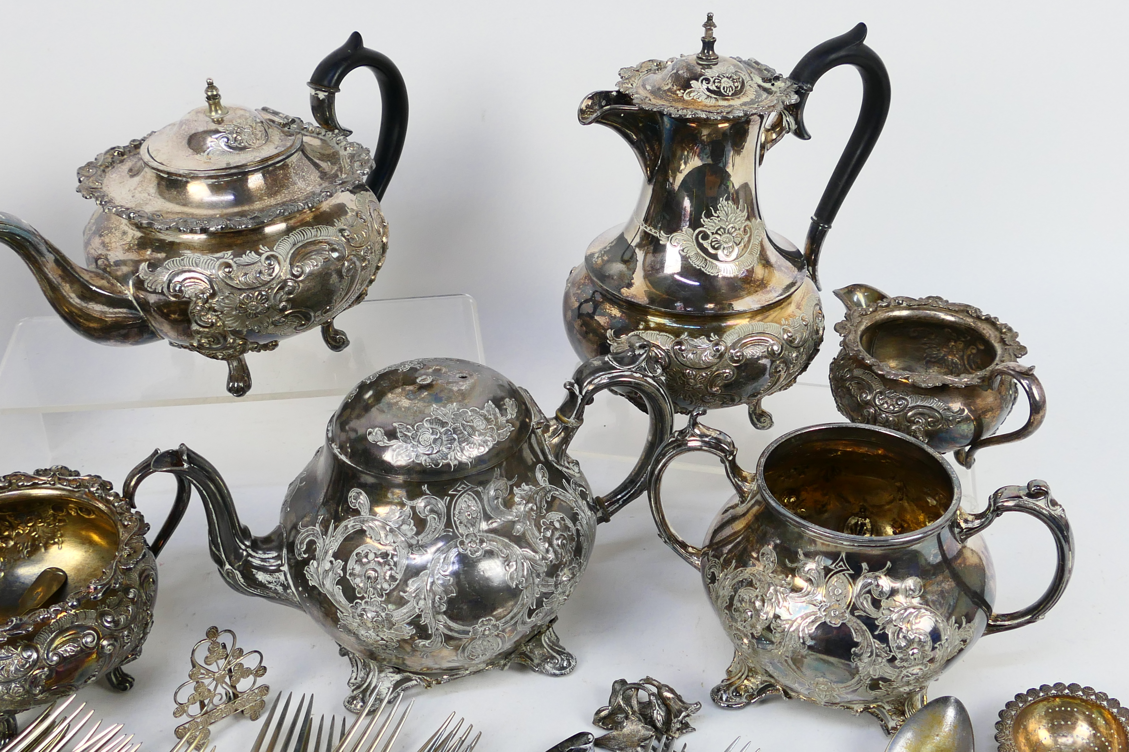 A collection of Victorian and later plated ware to include Shaw & Fisher, - Image 3 of 5