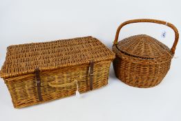 Wicker - Picnic baskets.