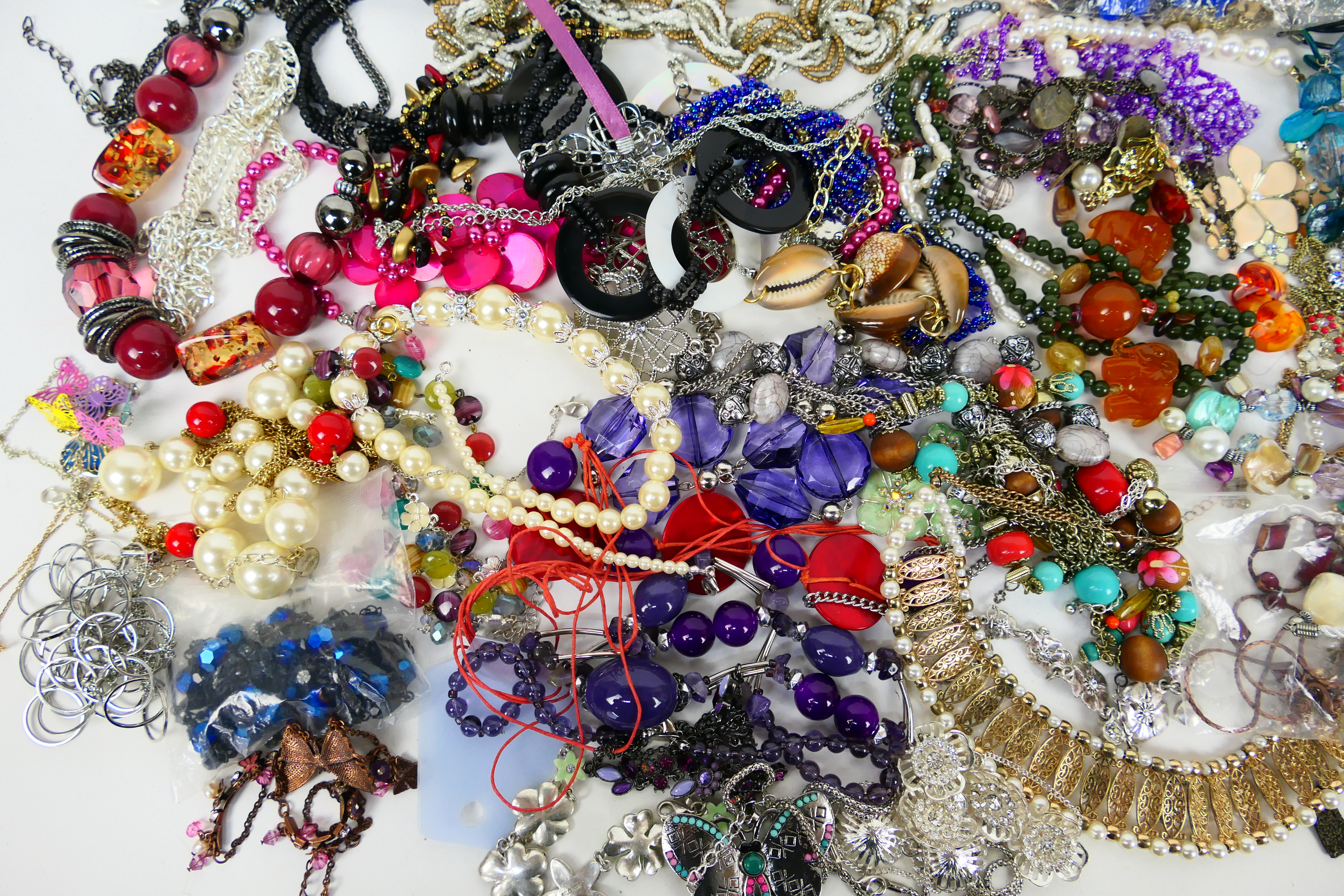 A collection of various costume jewellery, predominantly necklaces. - Image 2 of 7