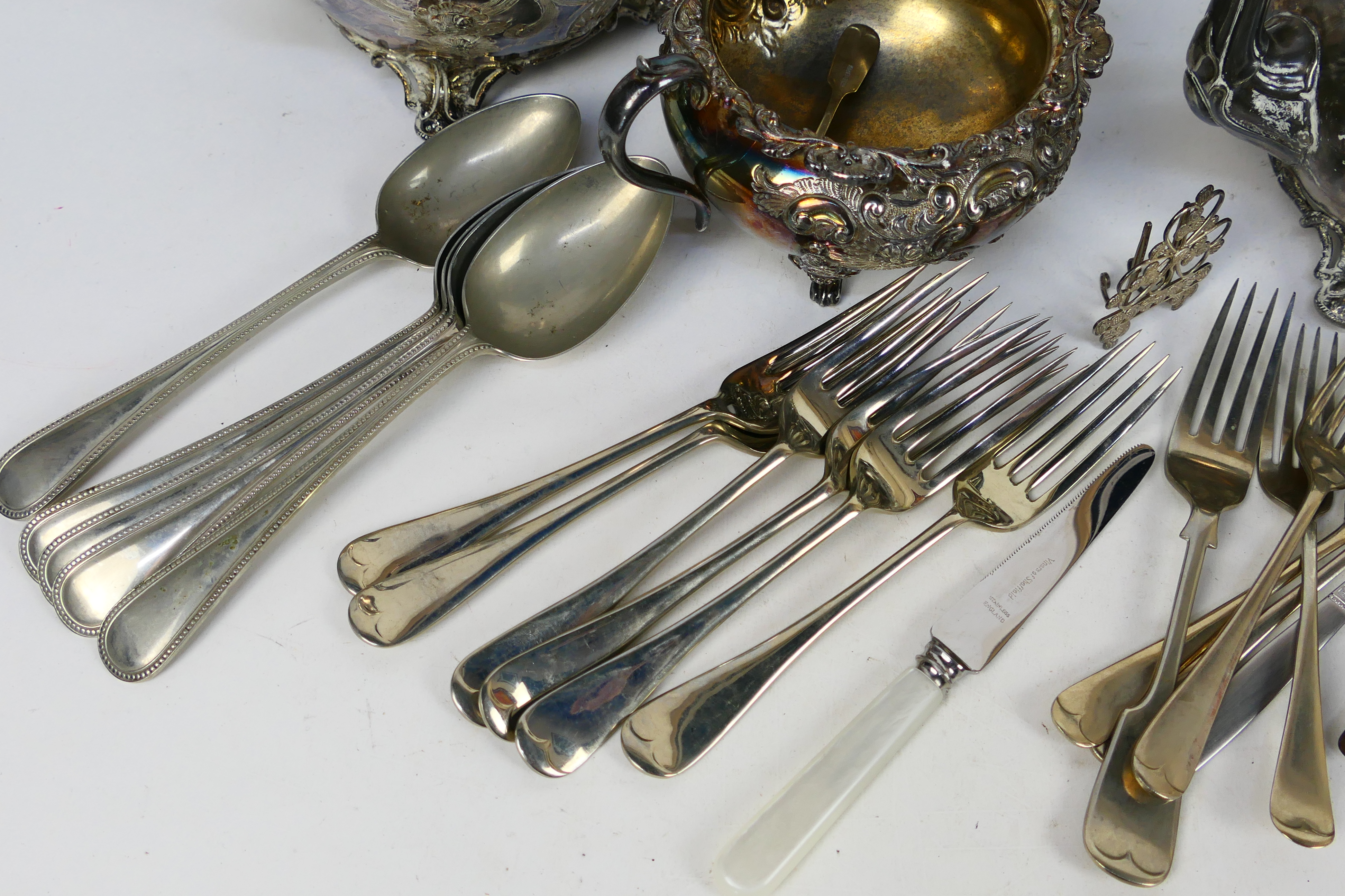 A collection of Victorian and later plated ware to include Shaw & Fisher, - Image 4 of 5